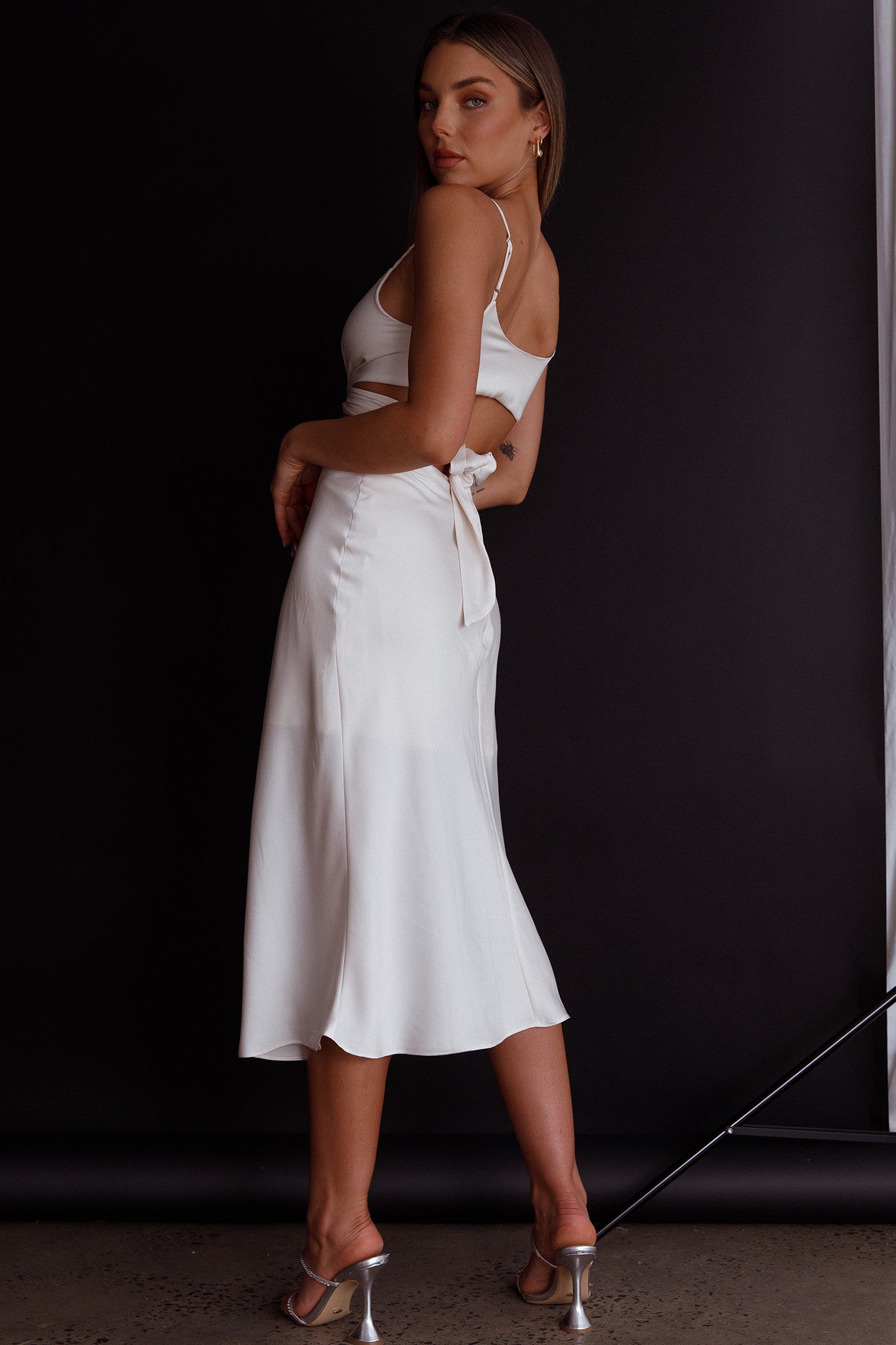 Dance With Me Crossover Bust Midi Dress Ivory-Maymioy