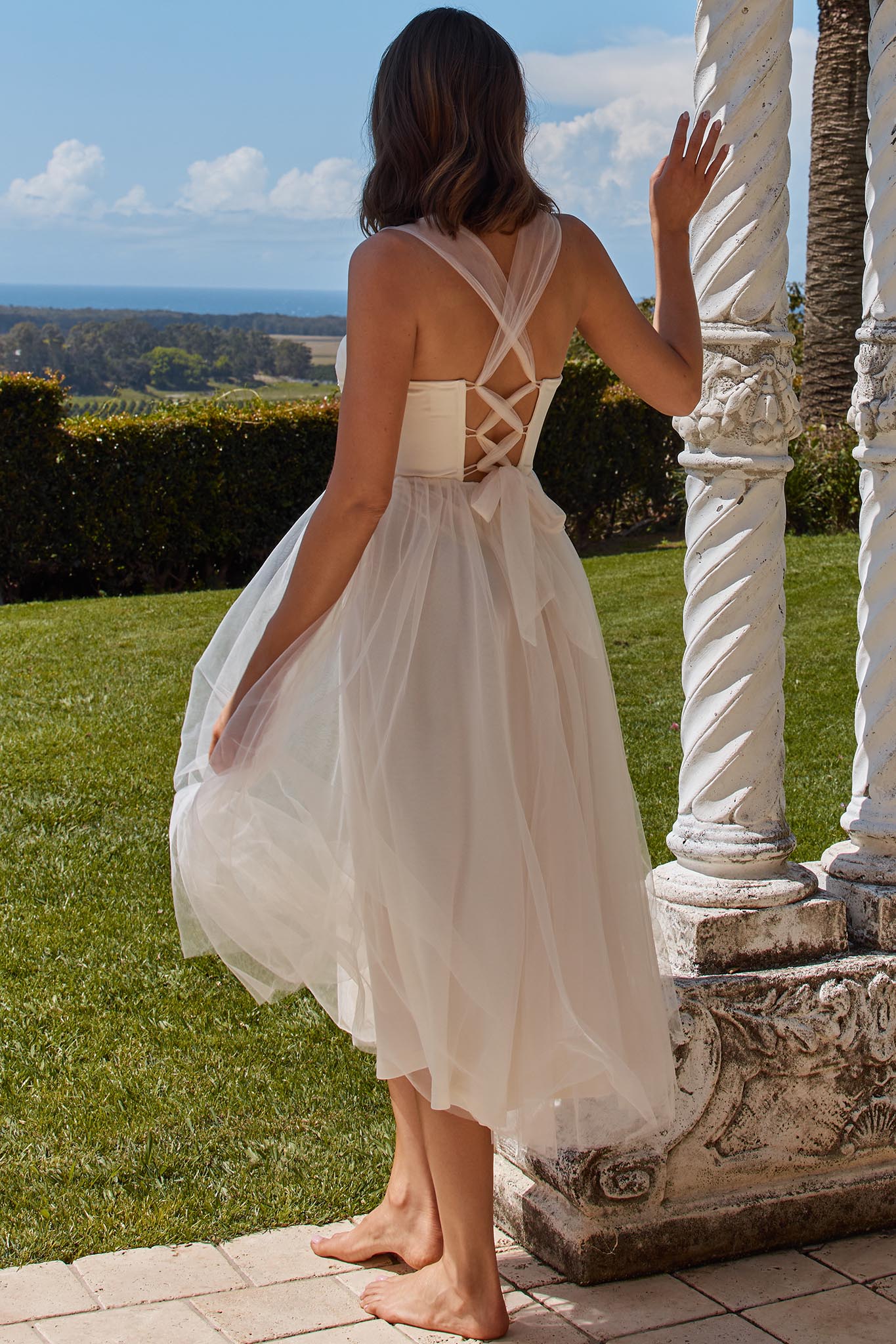 Surreal Lace-Up Back Tulle Midi Dress Butter-Maymioy