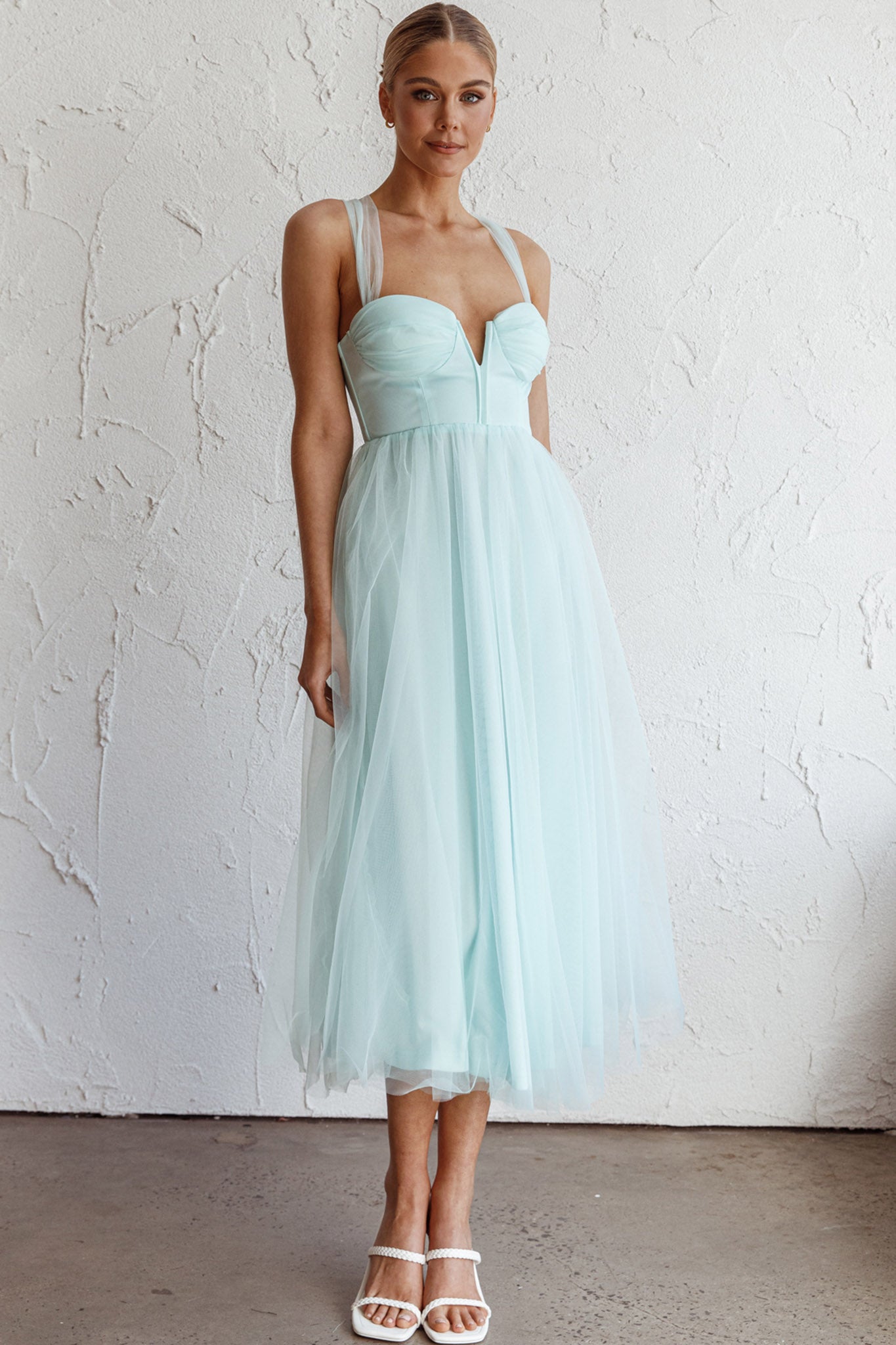 Surreal Lace-Up Back Tulle Midi Dress Mint-Maymioy