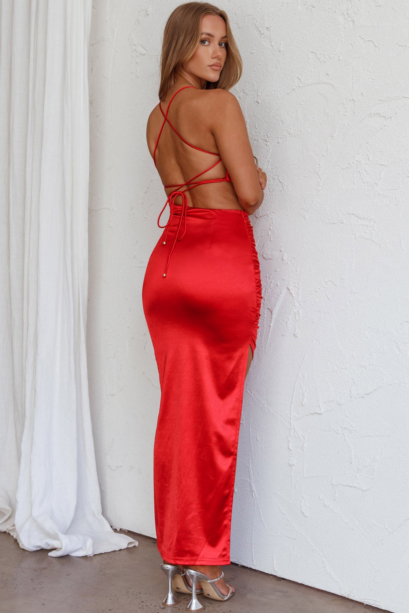 Can't Hardly Wait Cut-Out Midi Dress Red-Maymioy