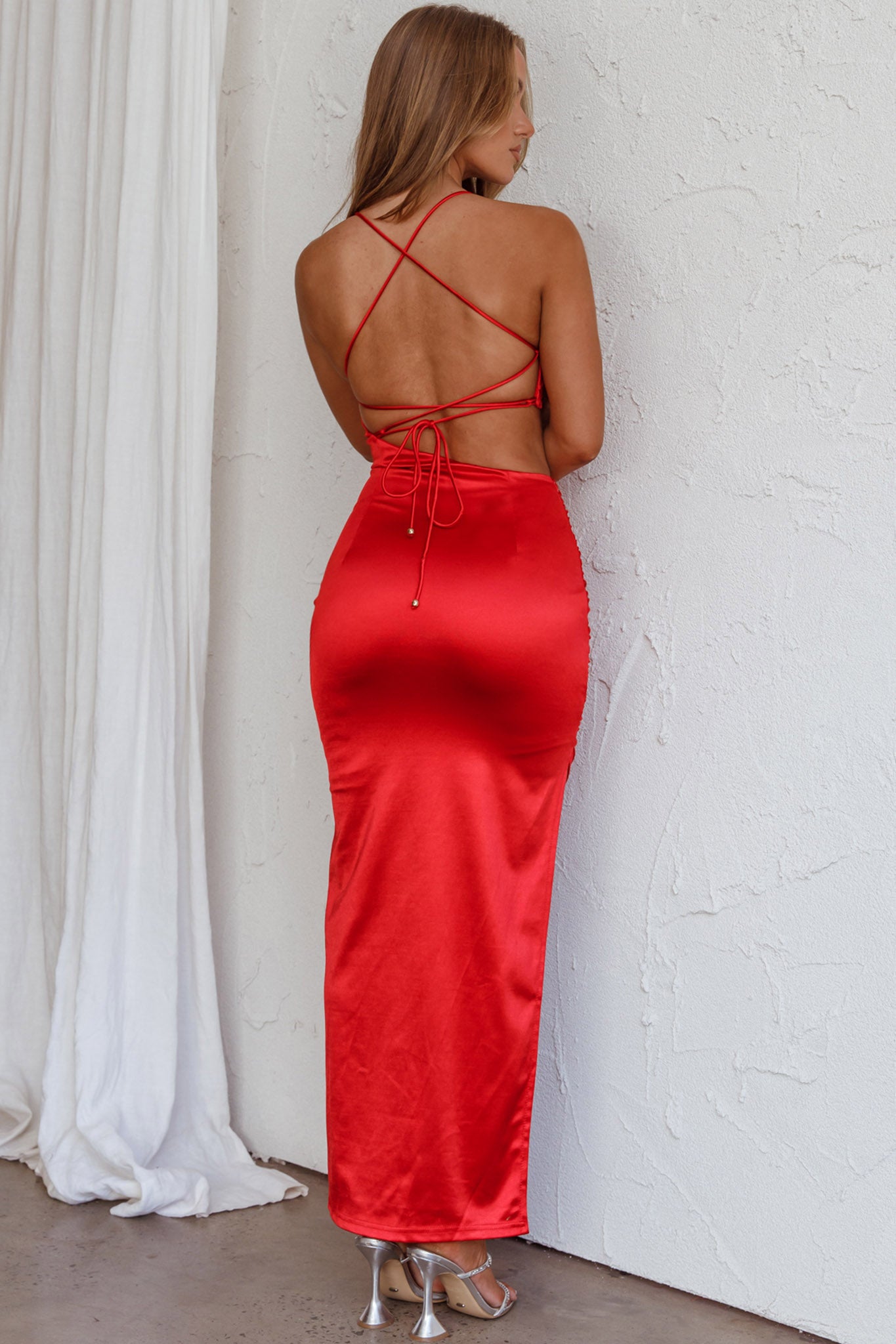 Can't Hardly Wait Cut-Out Midi Dress Red-Maymioy