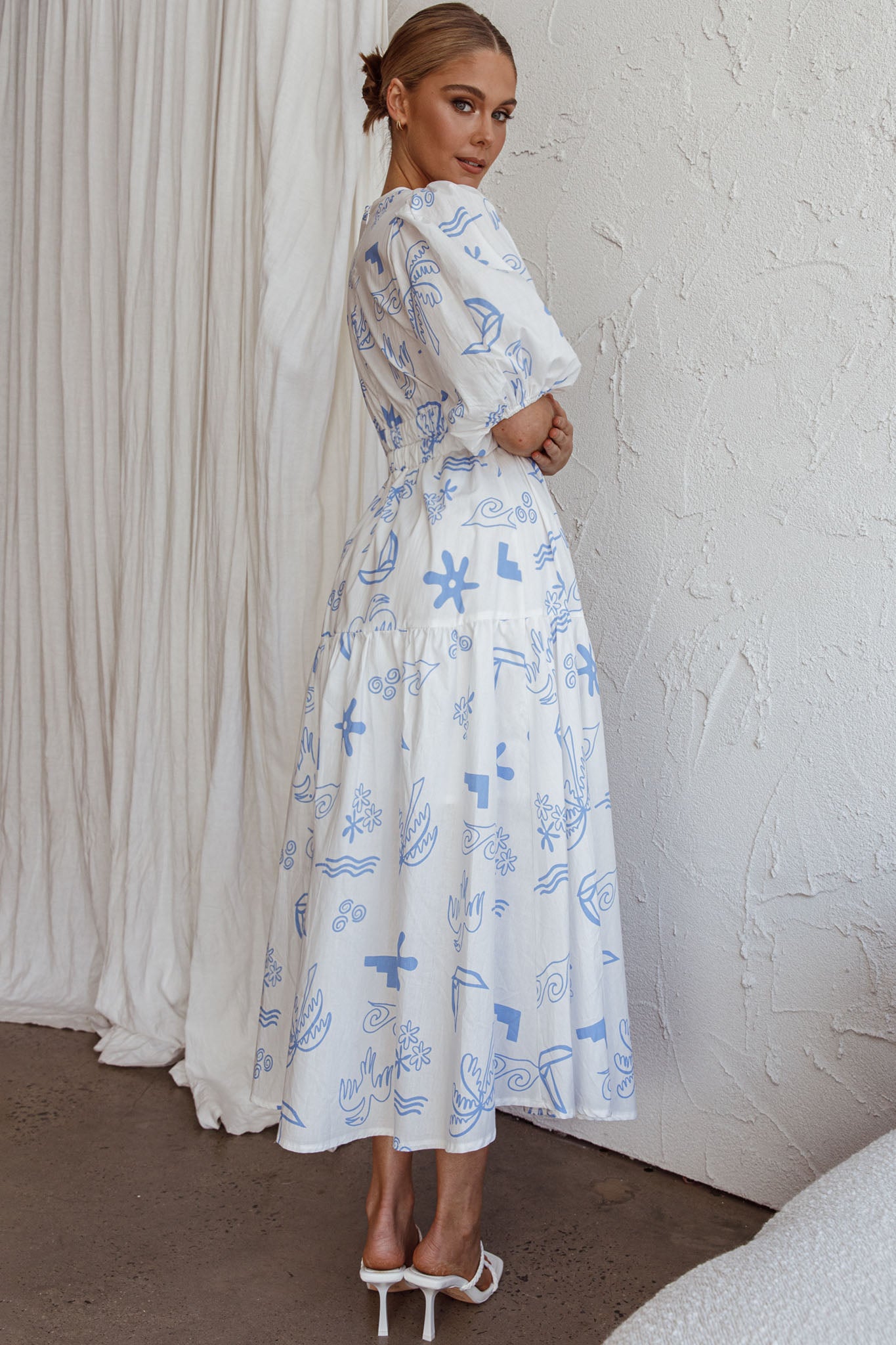 Summer Land V-Neckline Midi Dress Printed White-Maymioy