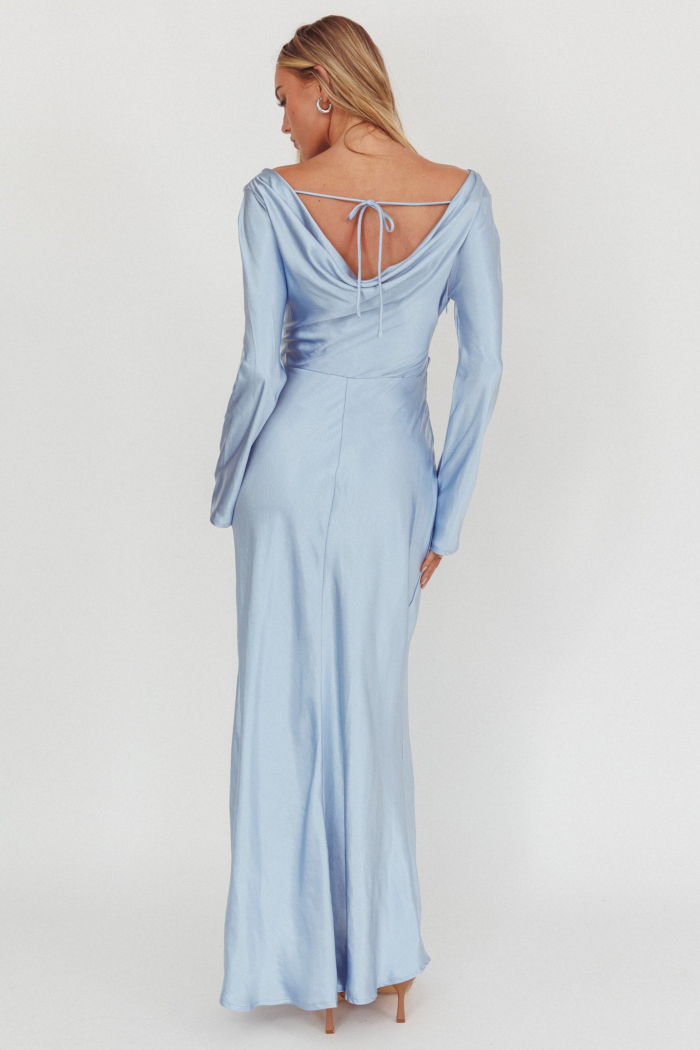 Loveland Long Sleeve Cowl Back Maxi Dress Blue-Maymioy