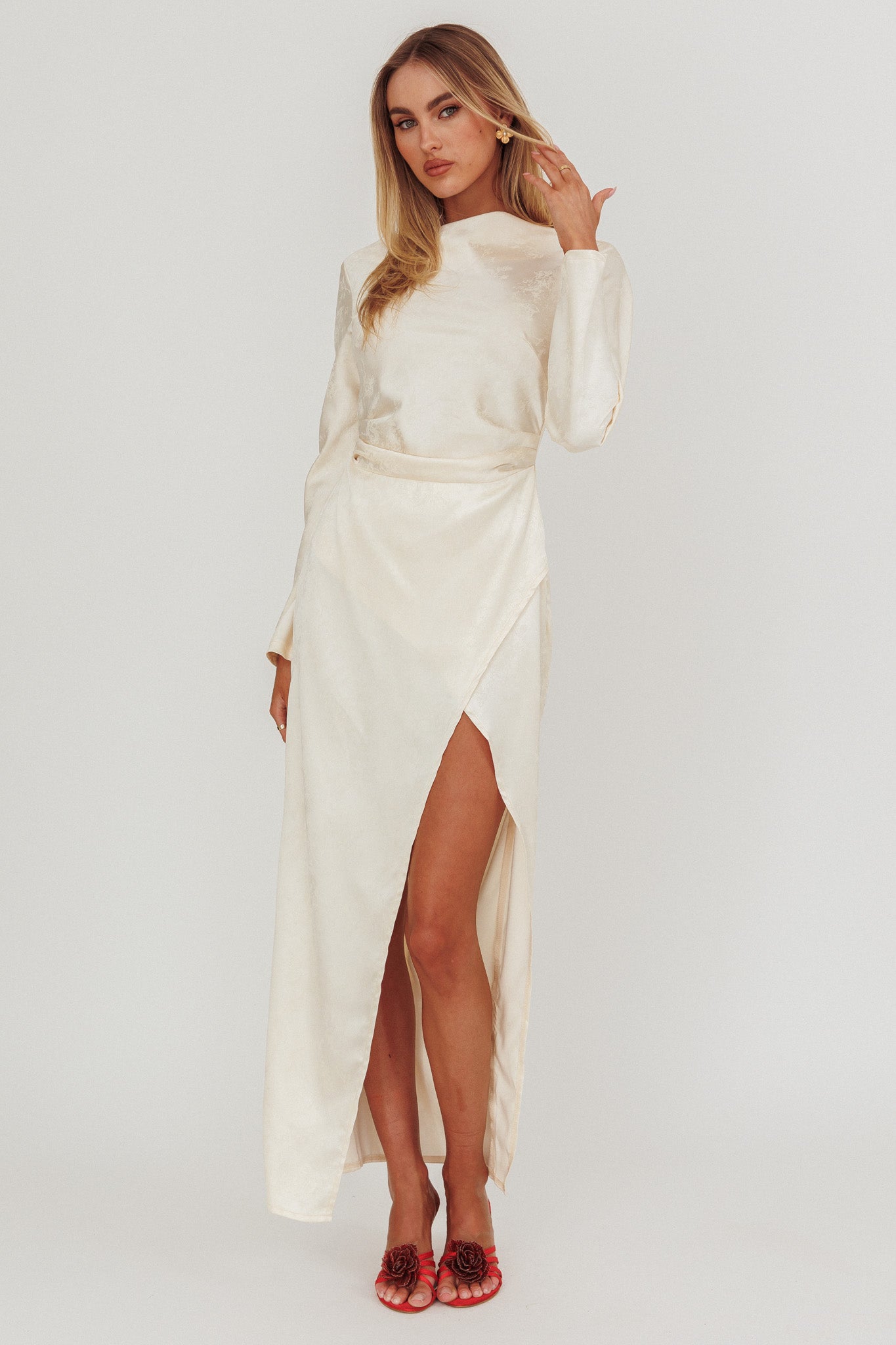 Loveland Long Sleeve Cowl Back Maxi Dress Beige-Maymioy