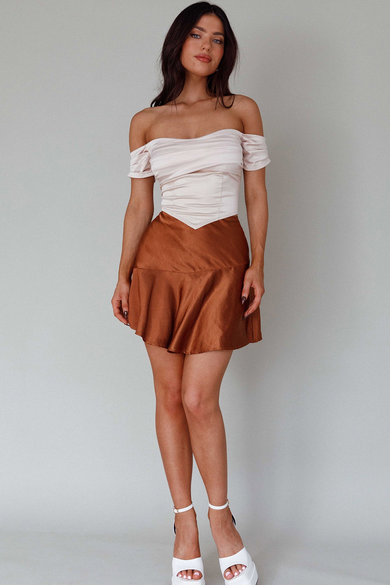 Gwyneth Flounce Mini Skirt Chocolate-Maymioy