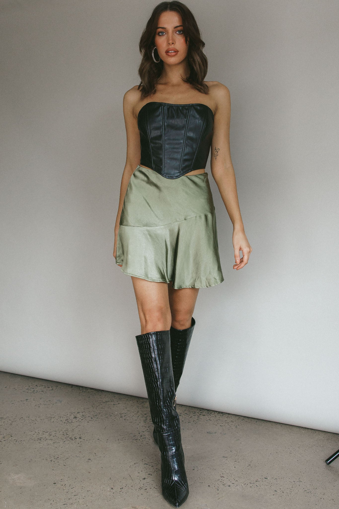 Gwyneth Flounce Mini Skirt Khaki-Maymioy
