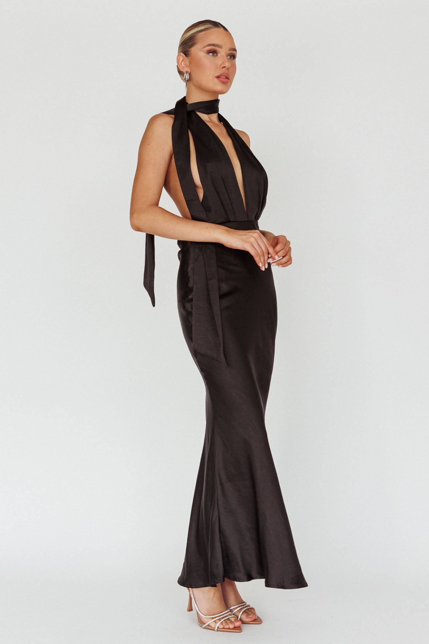 Italia Azure Halterneck Maxi Dress Black-Maymioy
