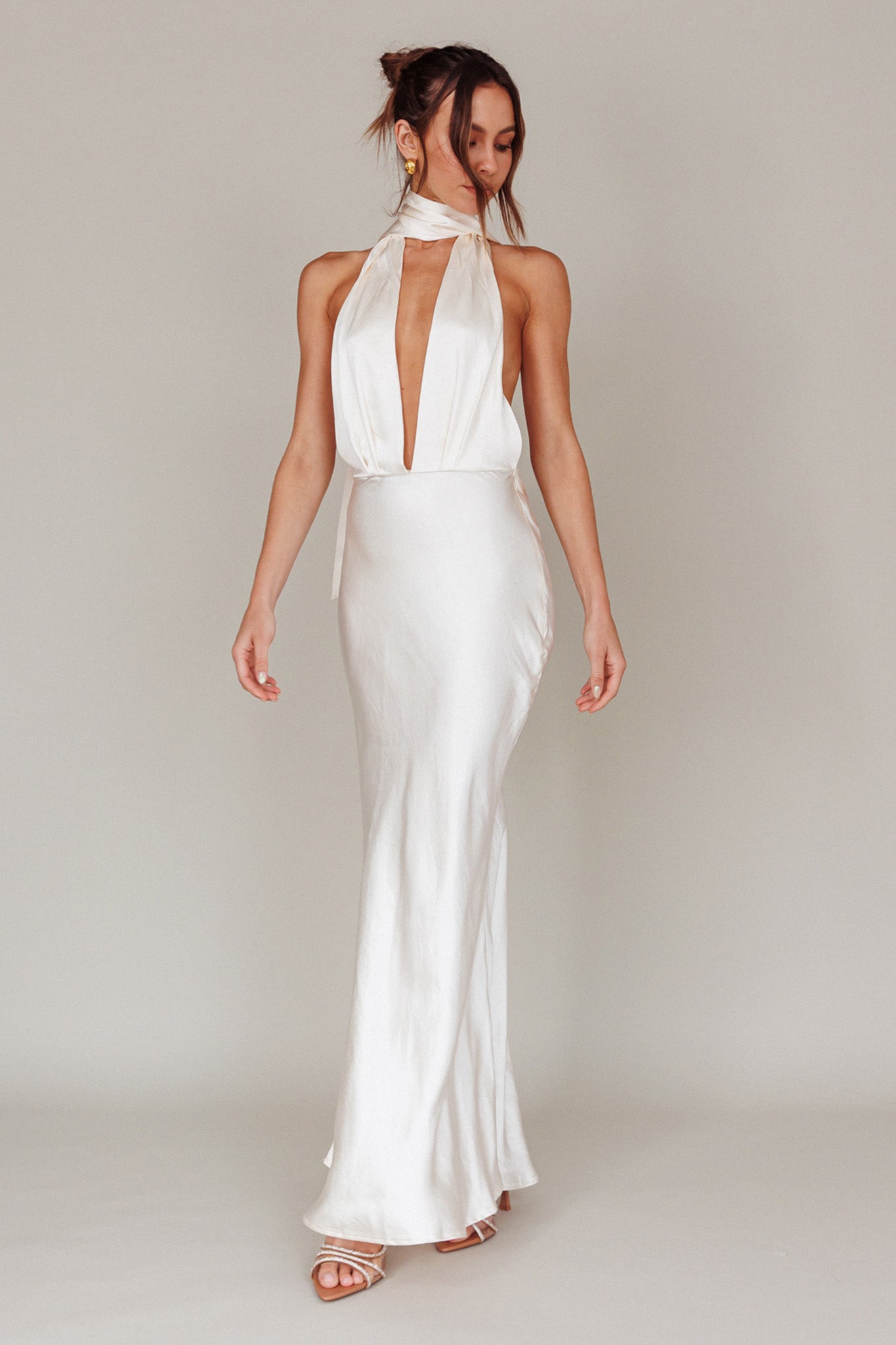 Italia Azure Halterneck Maxi Dress Oyster-Maymioy