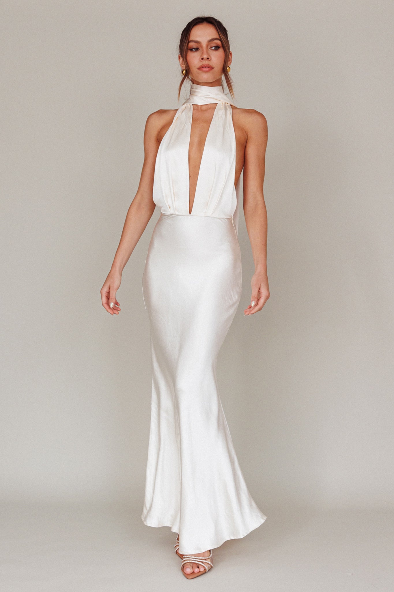 Italia Azure Halterneck Maxi Dress Oyster-Maymioy