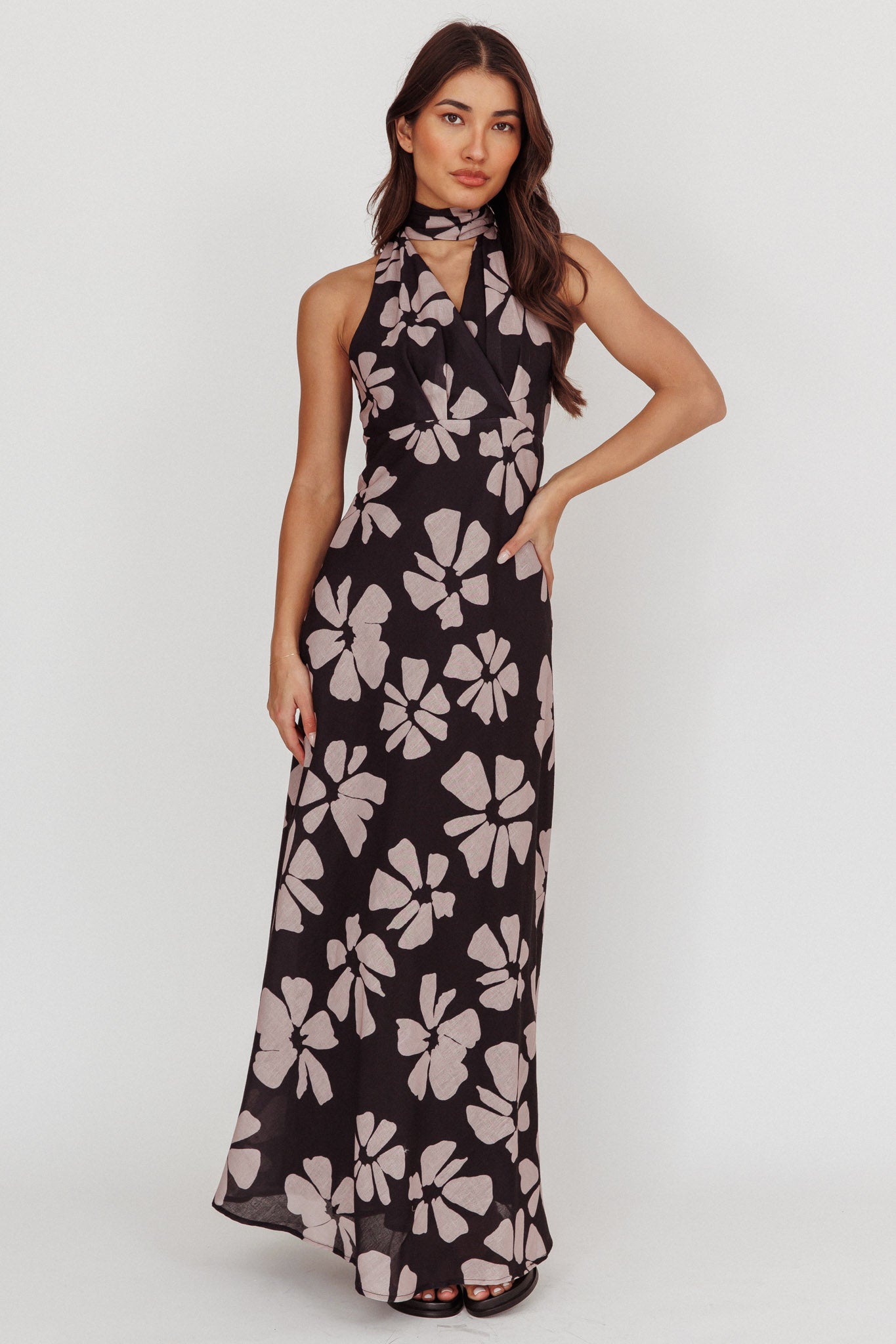 Italia Azure Halterneck Floral Maxi Dress Black-Maymioy