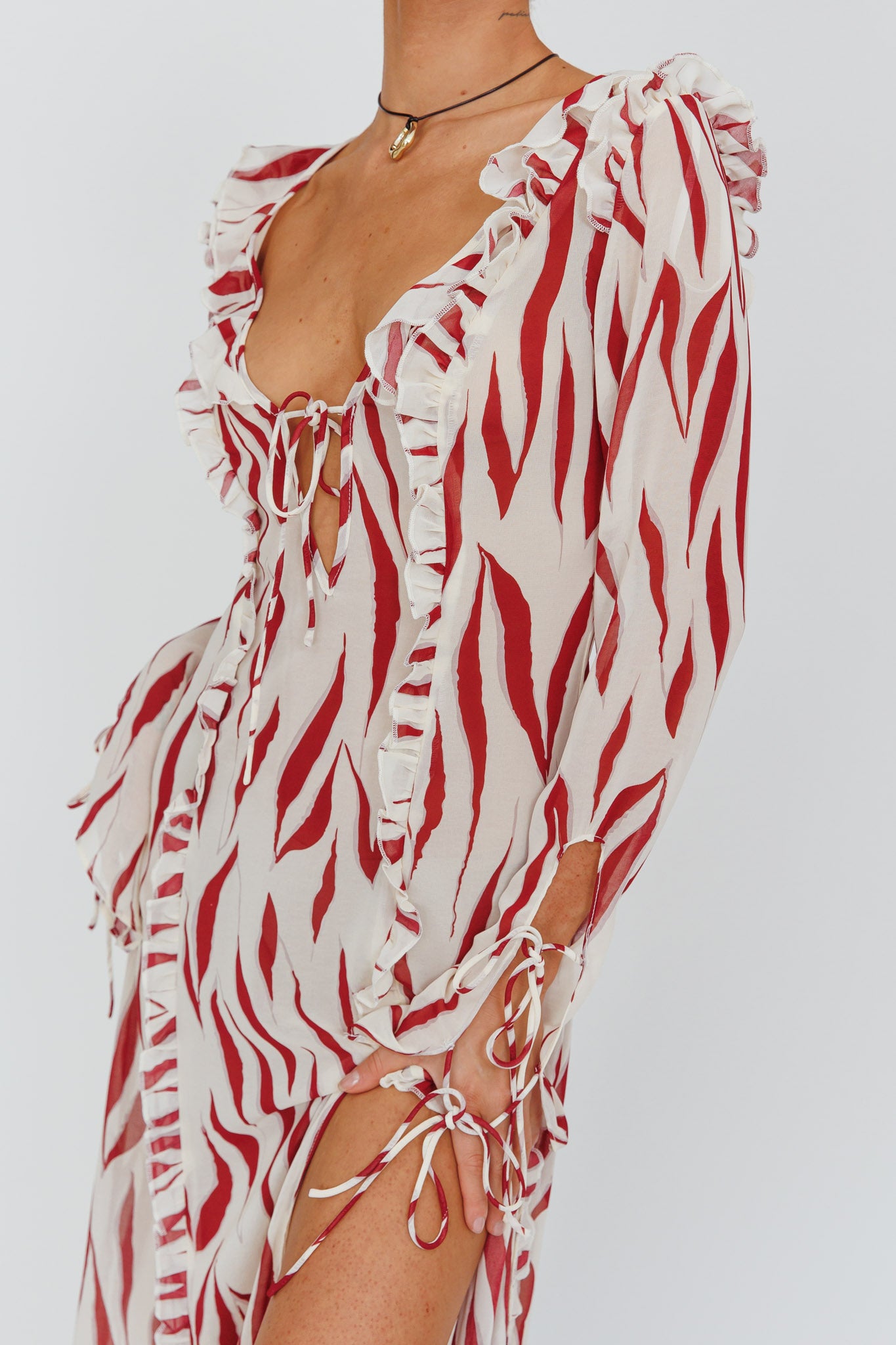 Oasis Moon Frill Trim Maxi Dress Printed Ruby-Maymioy