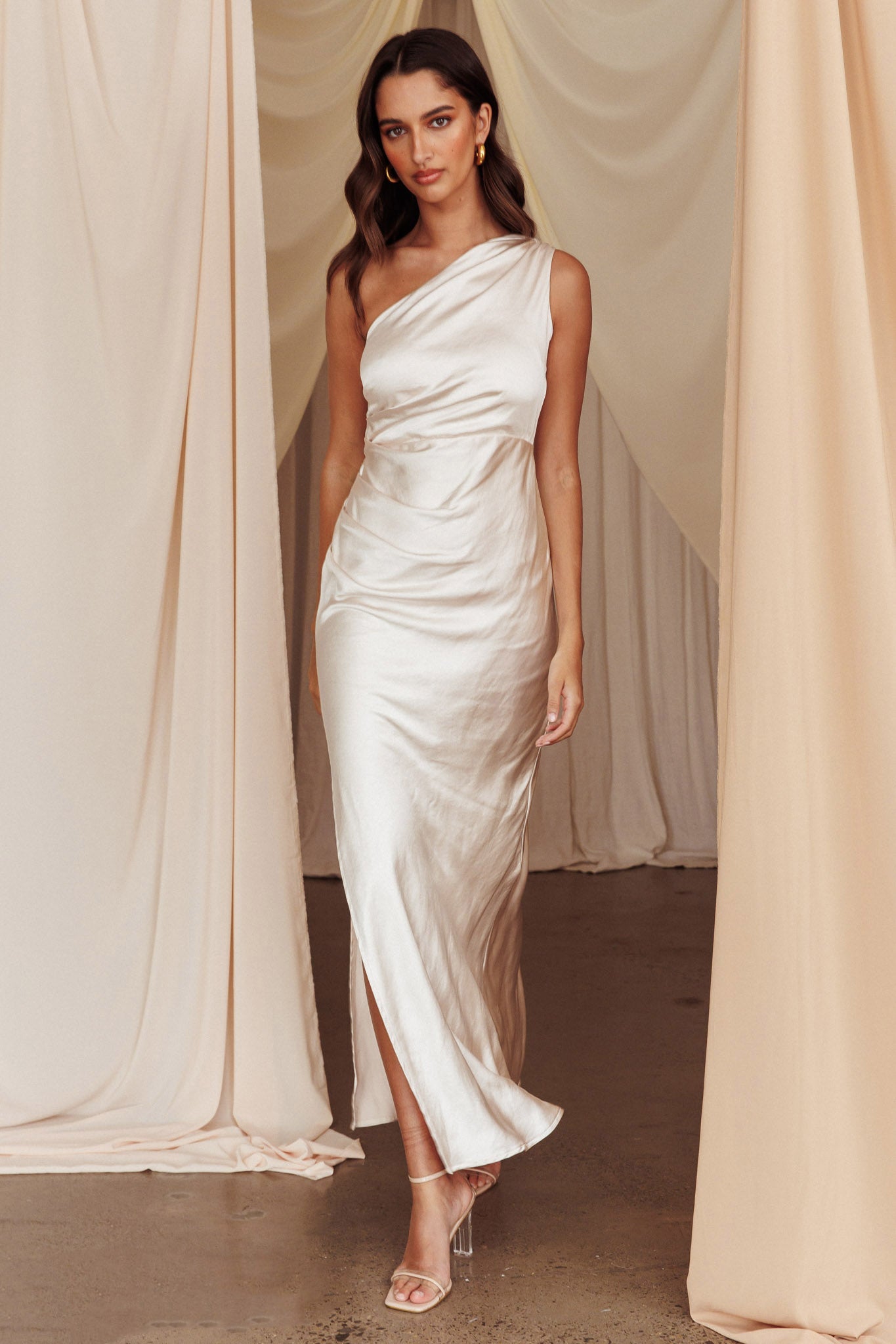 Kamillia One-Shoulder Split Maxi Dress Champagne-Maymioy