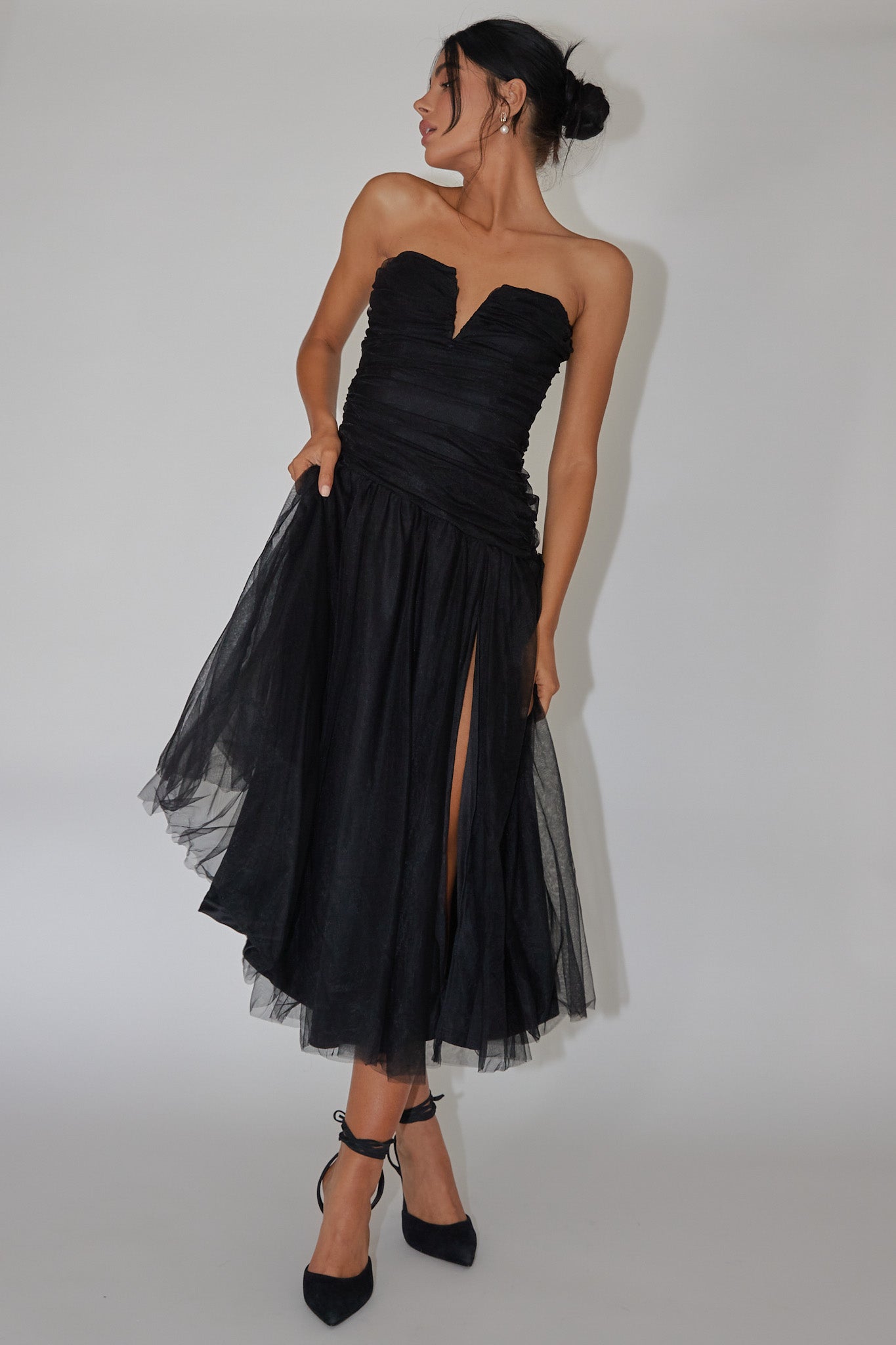Daphnie Drop Waist Tulle Midi Dress Black-Maymioy