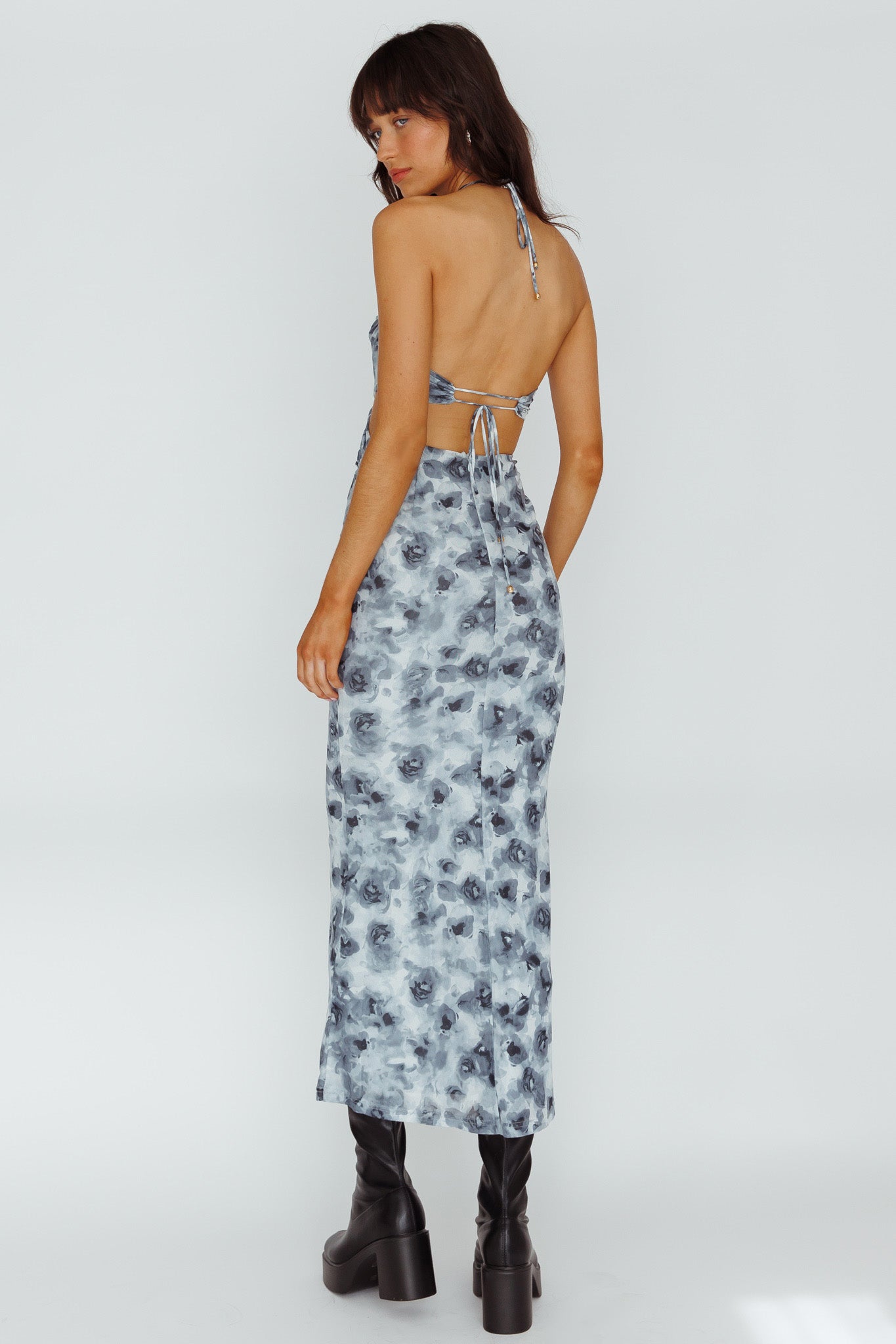 Alivia Tied Back Maxi Dress Floral Black-Maymioy