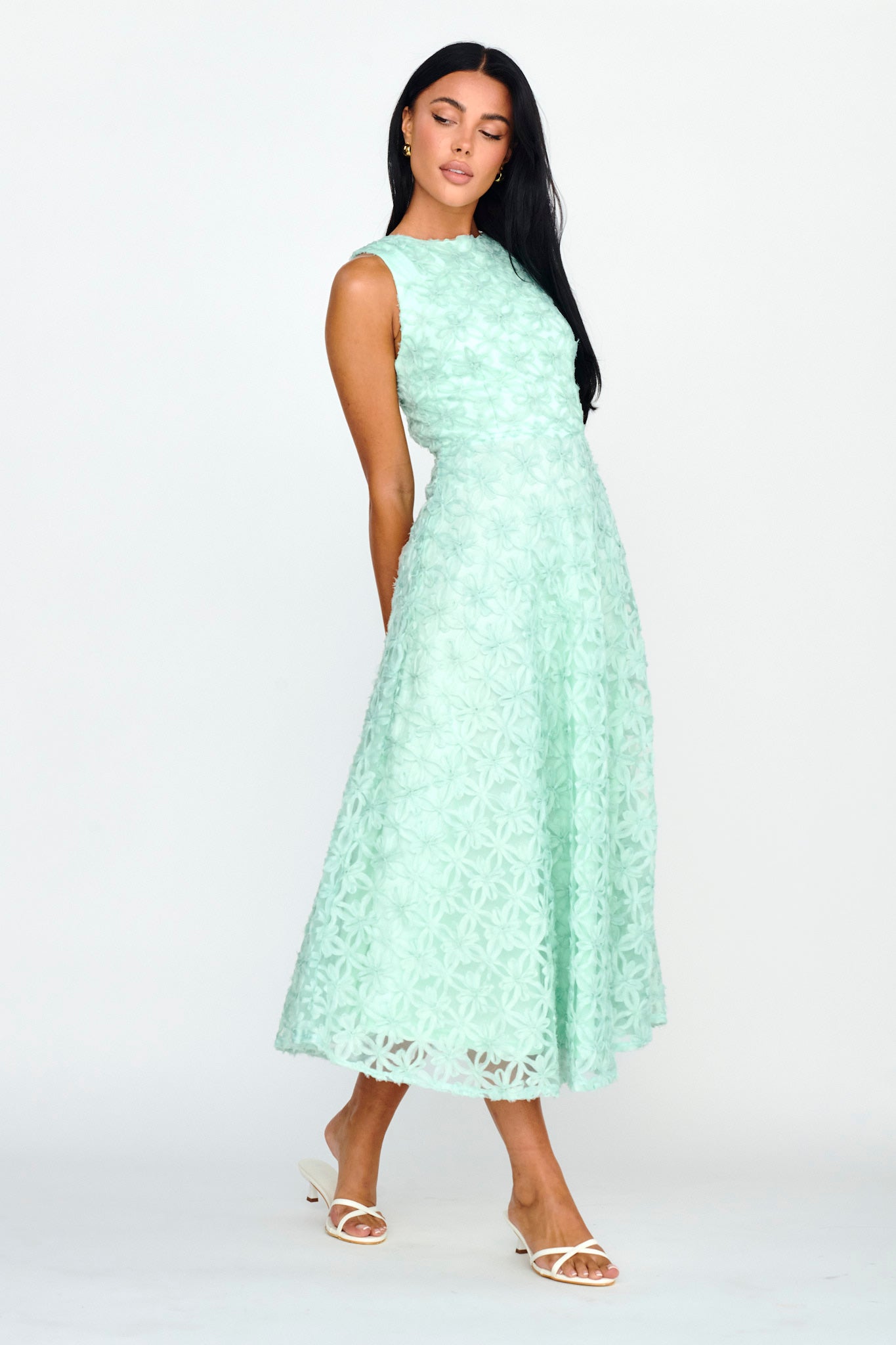 Dianne Sleeveless Embellished Midi Dress Mint-Maymioy