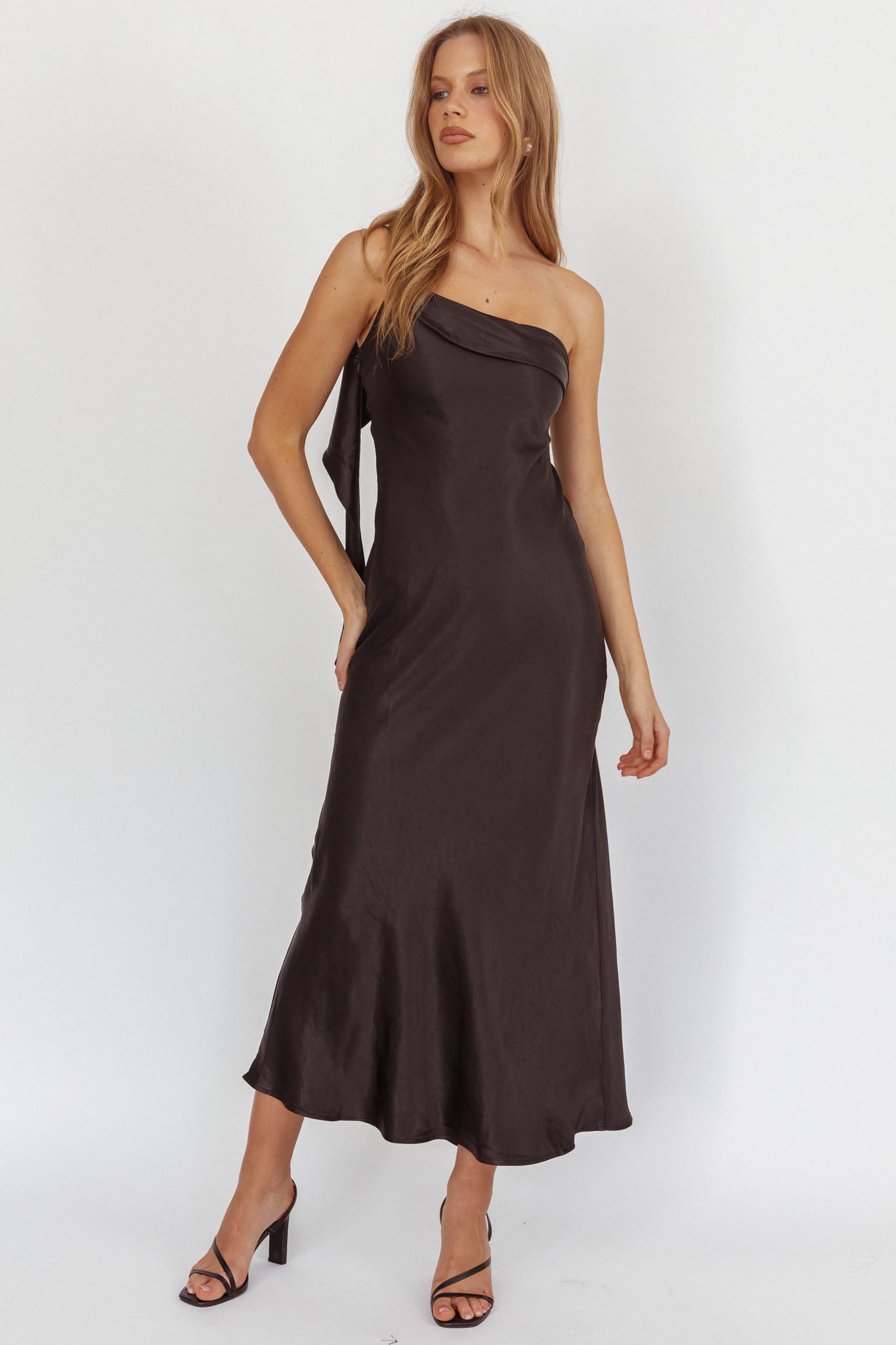 Carmel One-Shoulder Sash Maxi Dress Black-Maymioy