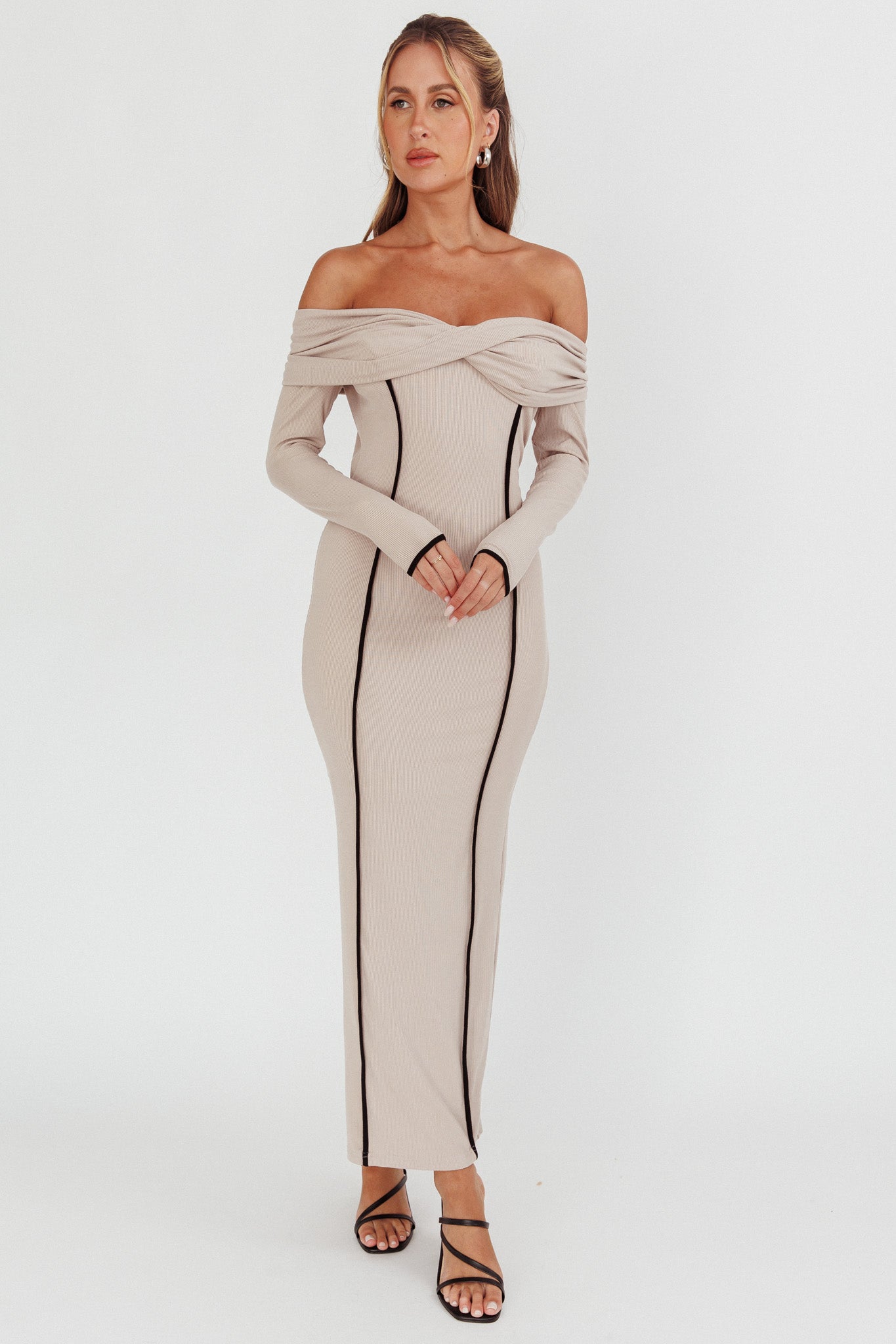 Genesis Off-Shoulder Long Sleeve Maxi Dress Pebble-Maymioy