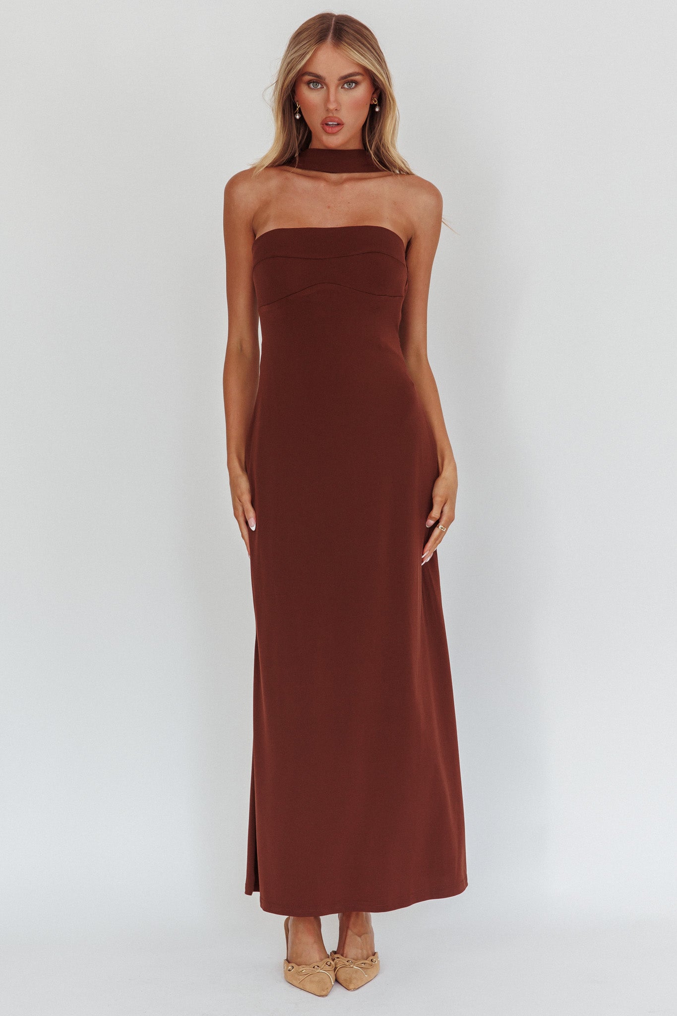 Damsel Reverse Halter Maxi Dress Chocolate-Maymioy