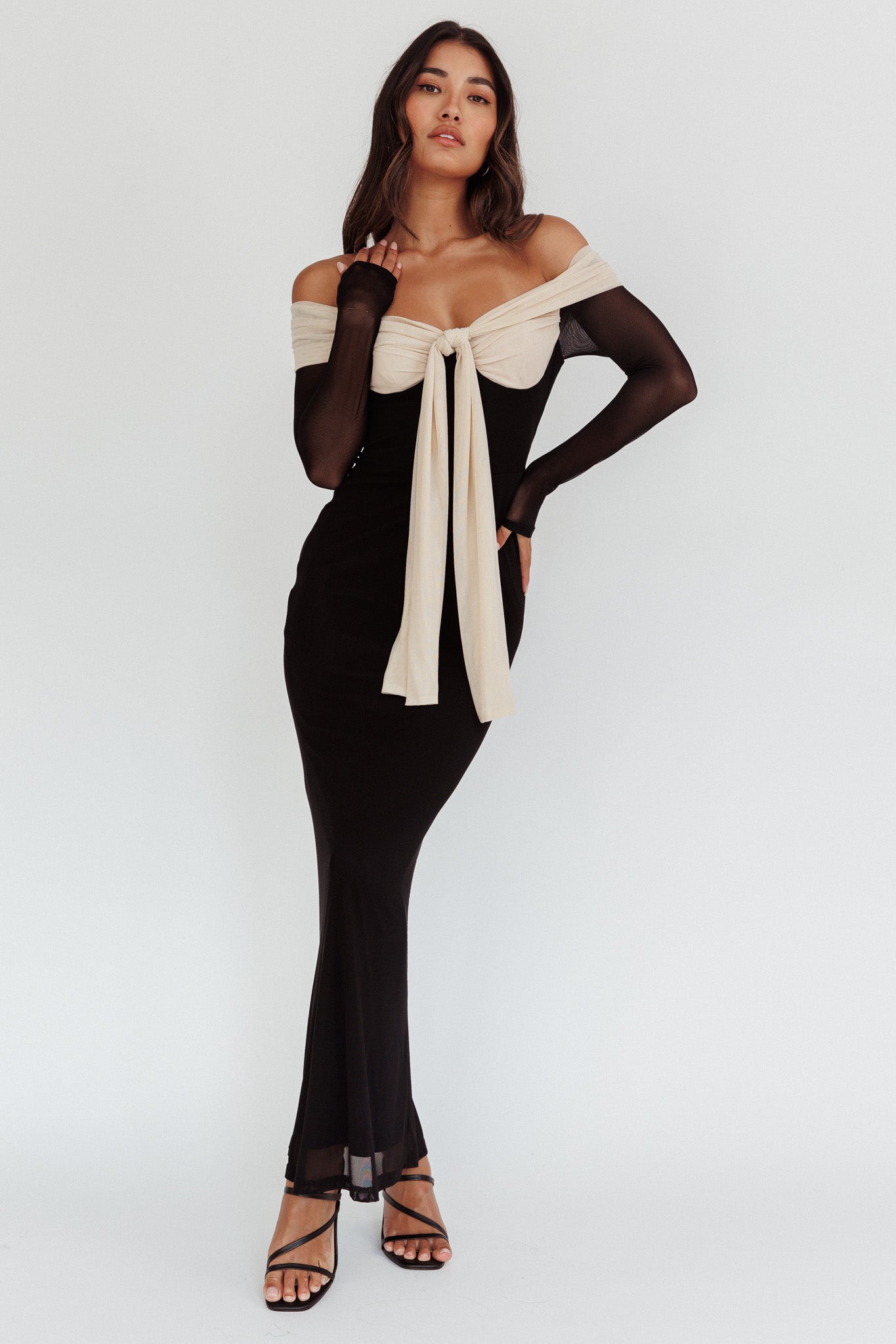 Perfect Worlds Off Shoulder Maxi Dress Black-Maymioy