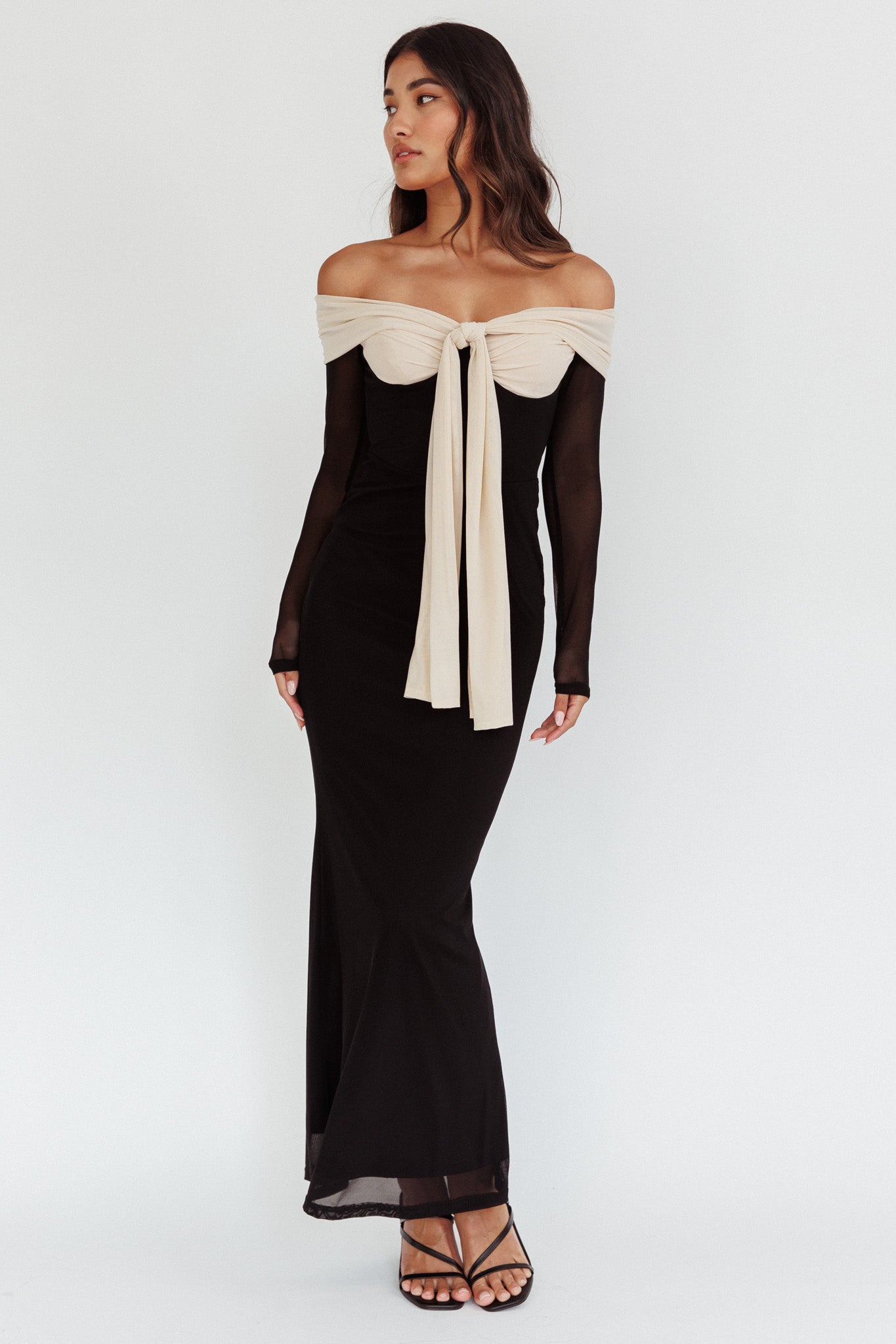 Perfect Worlds Off Shoulder Maxi Dress Black-Maymioy