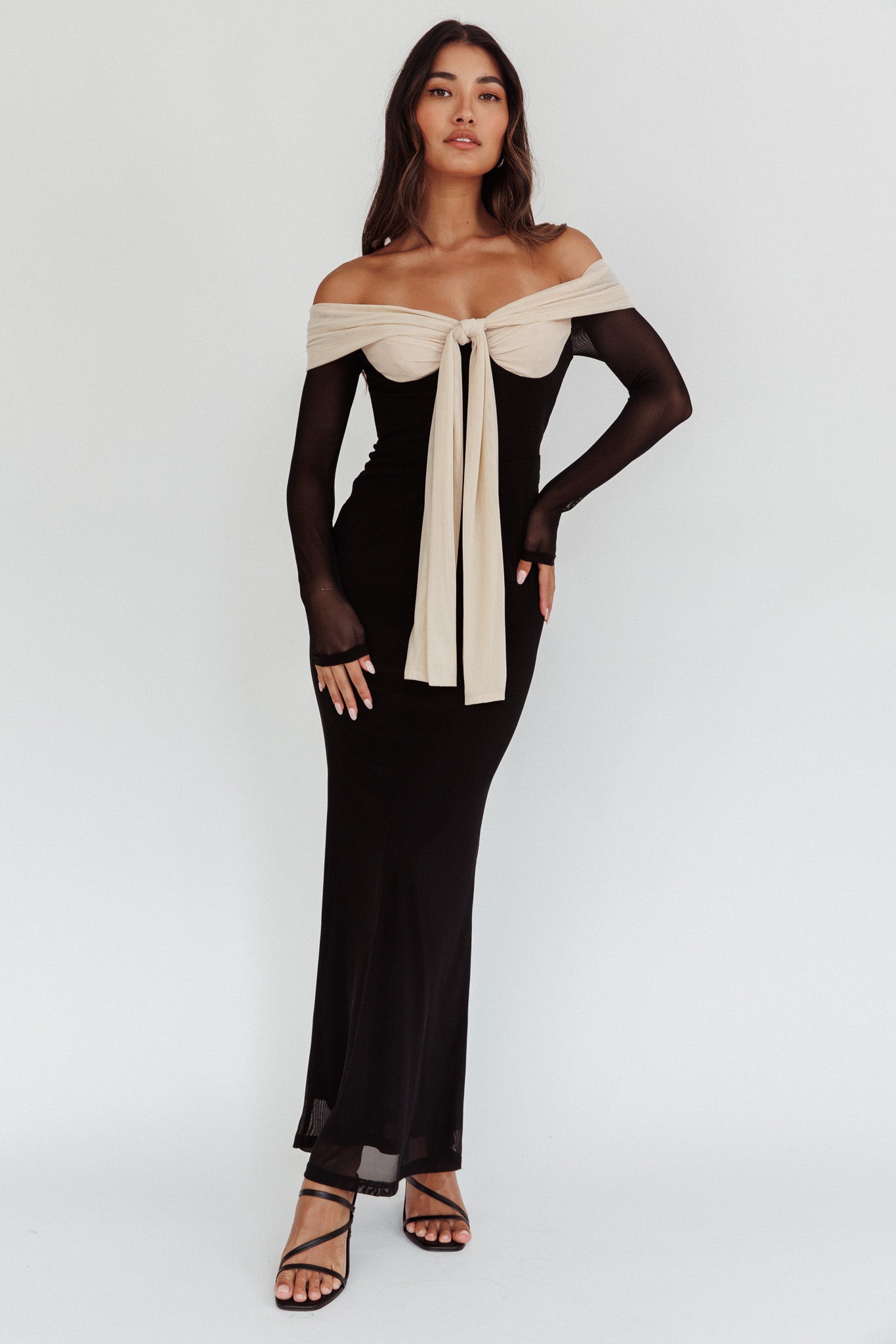 Perfect Worlds Off Shoulder Maxi Dress Black-Maymioy