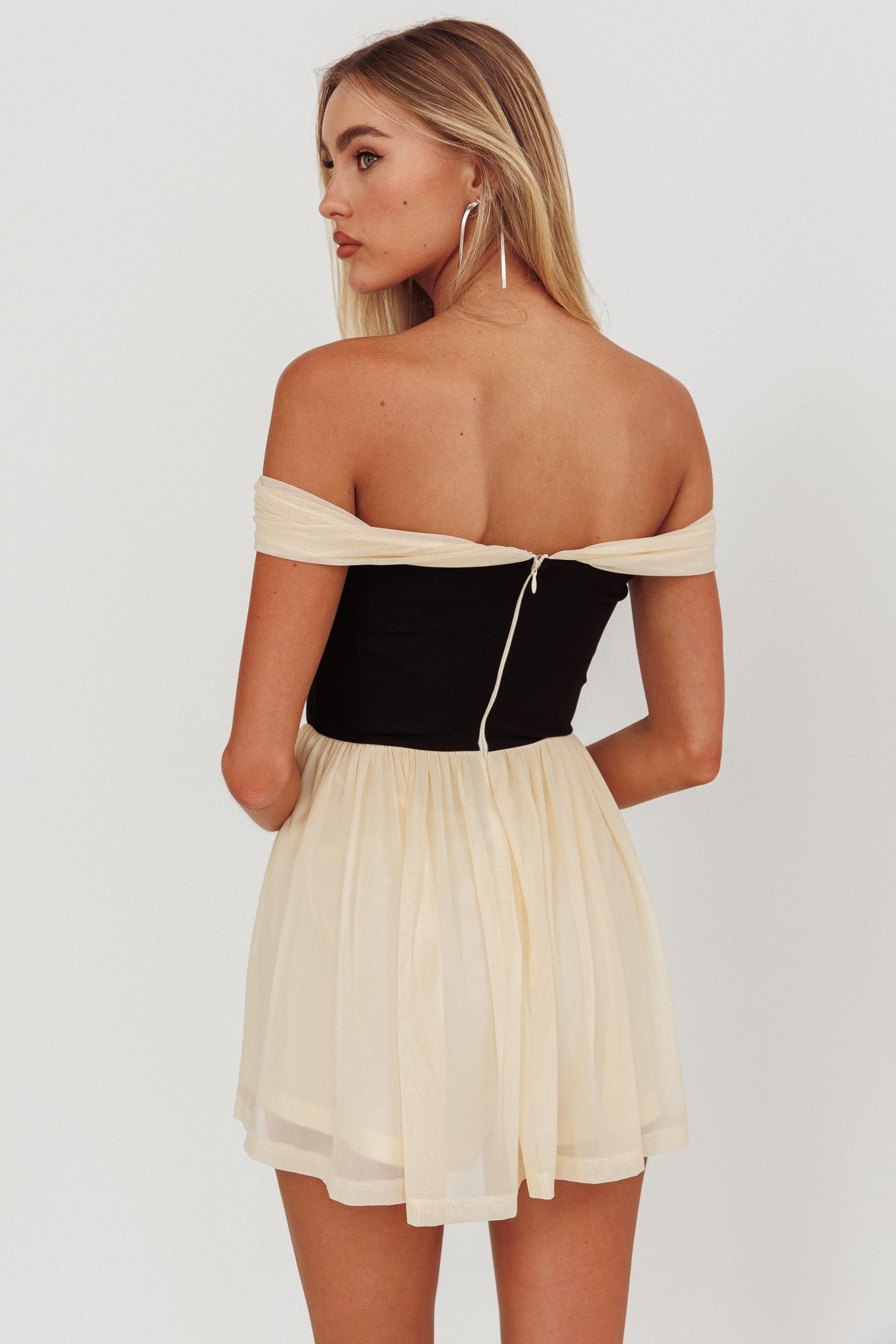Perfect Worlds Off-Shoulder Romper Ivory/Black-Maymioy