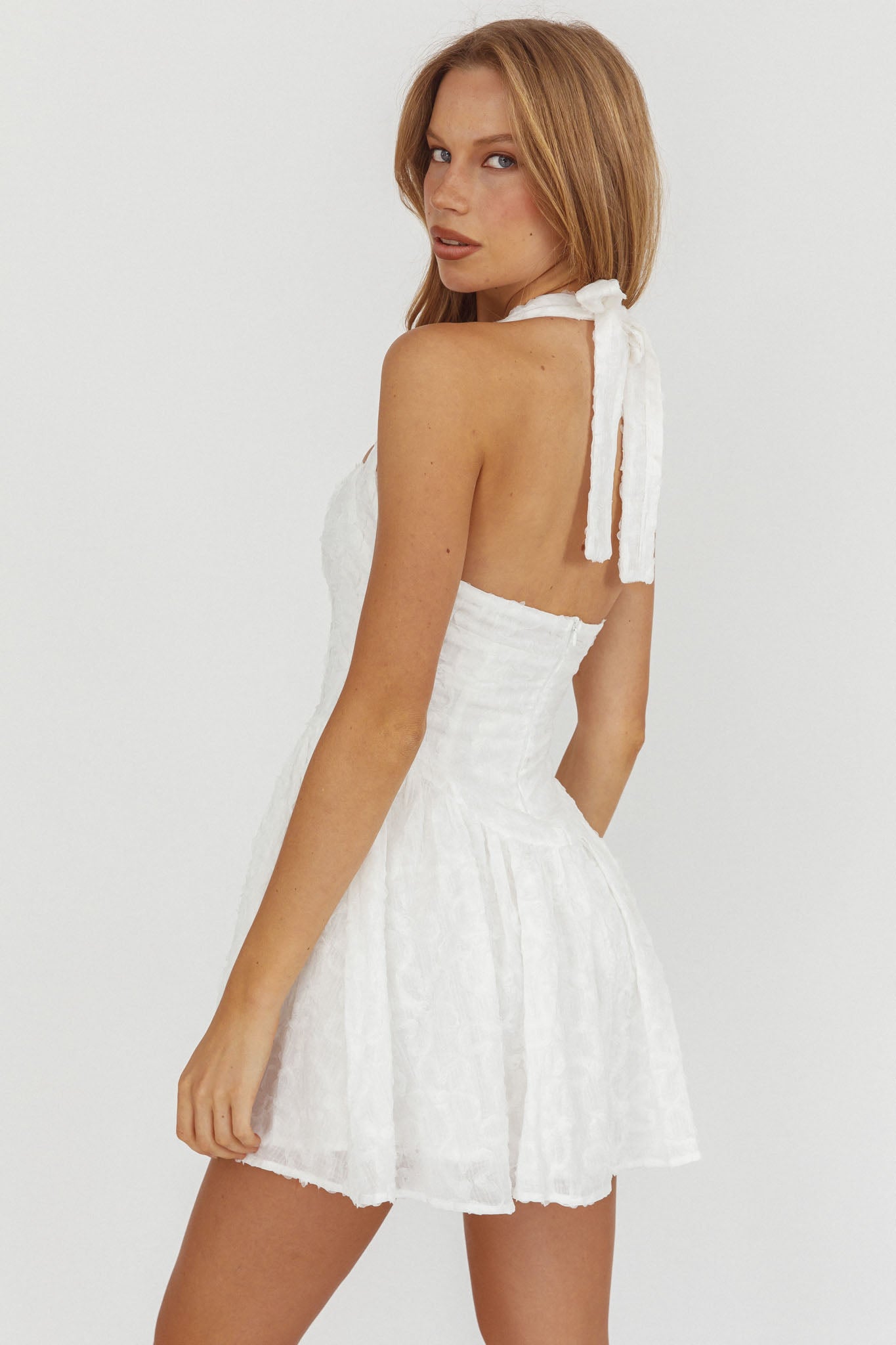 Rune Halterneck Mini Dress Applique White-Maymioy
