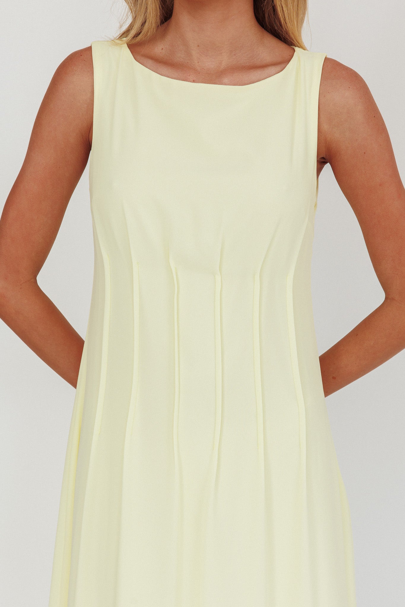 Karine Pintuck Pleat Maxi Dress Butter-Maymioy
