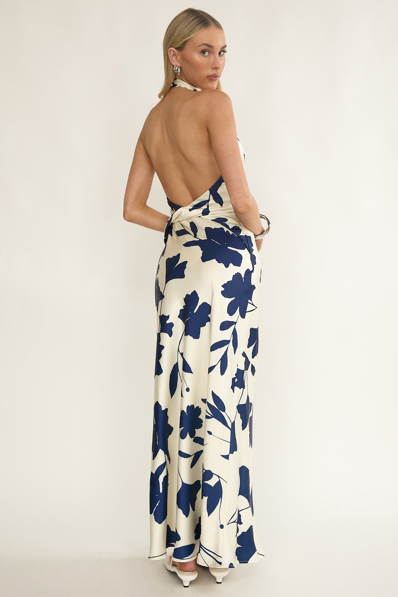 Elowis Cowl Halterneck Maxi Dress Floral Beige-Maymioy