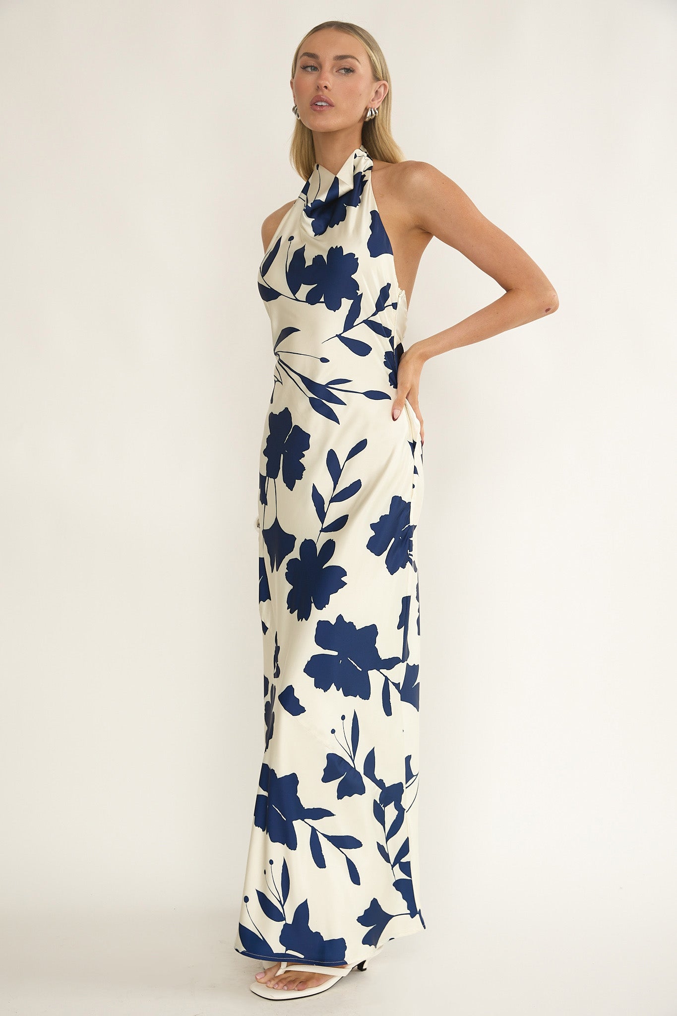 Elowis Cowl Halterneck Maxi Dress Floral Beige-Maymioy