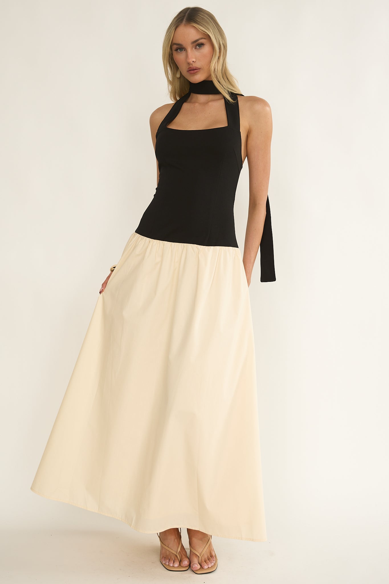 Elery Drop Waist Halter Maxi Dress Black/Cream-Maymioy