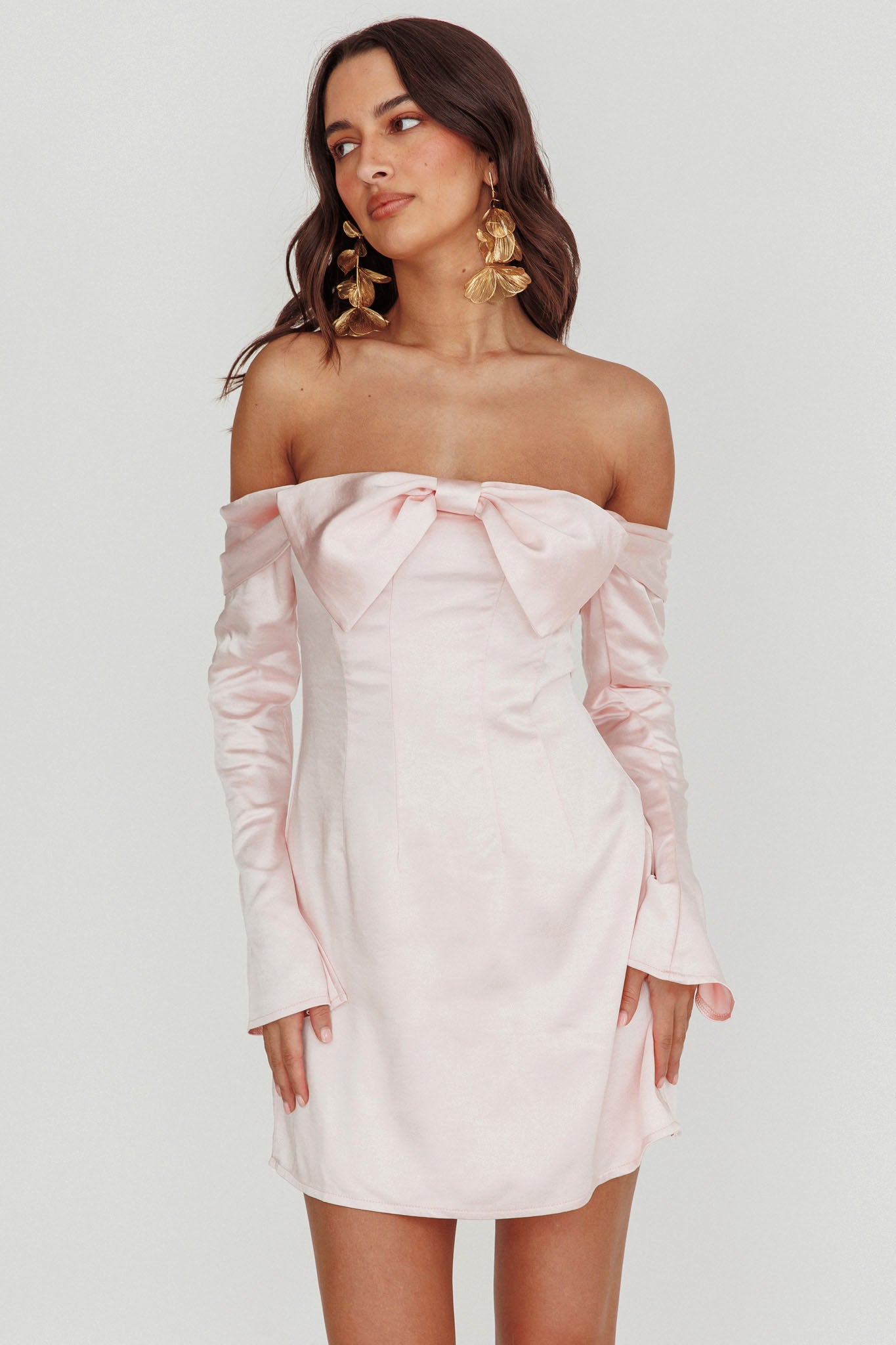 Lilith Off Shoulder Bow Mini Dress Blush-Maymioy