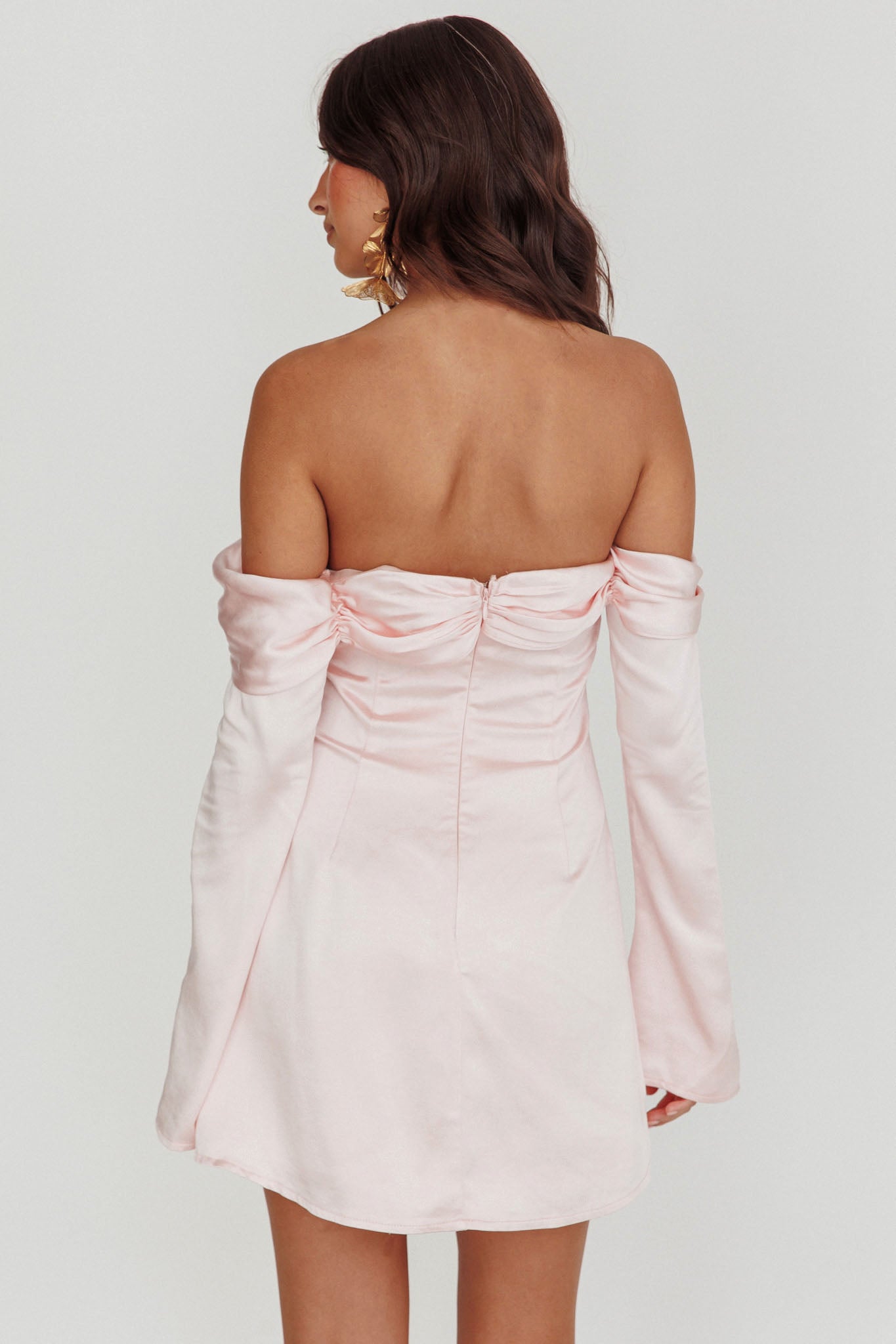 Lilith Off Shoulder Bow Mini Dress Blush-Maymioy