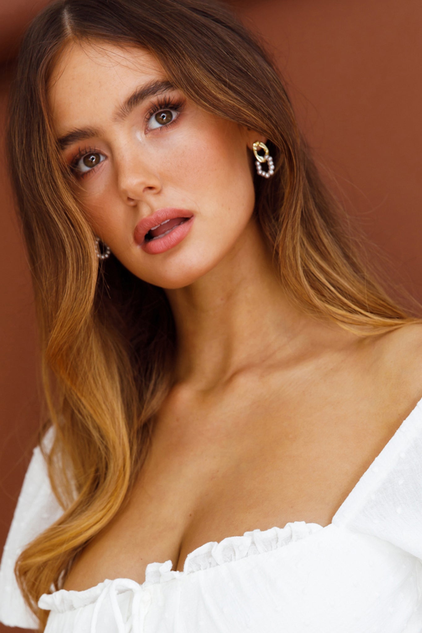 Charlotte Pearl Loop Earrings Gold-Maymioy