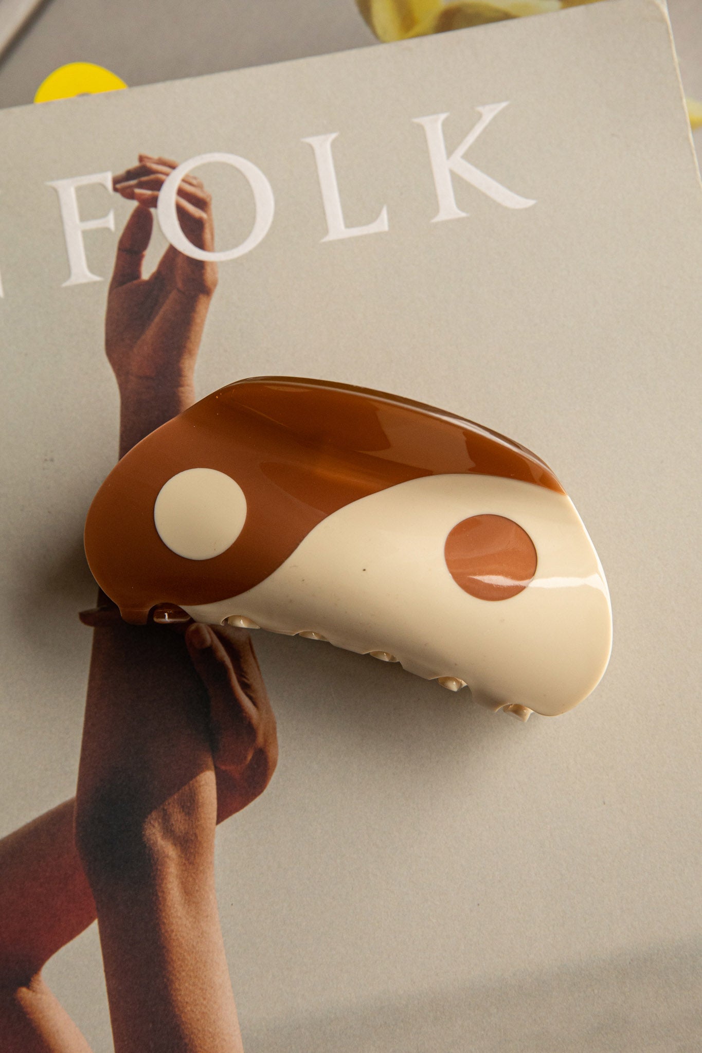 Yin Yang Hair Clip Brown-Maymioy