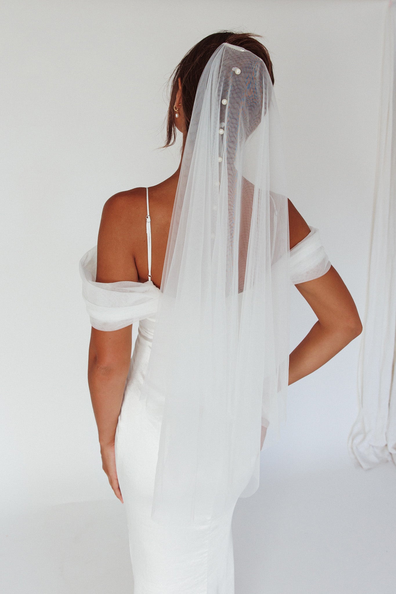 Marina Pearl Accent Veil White-Maymioy