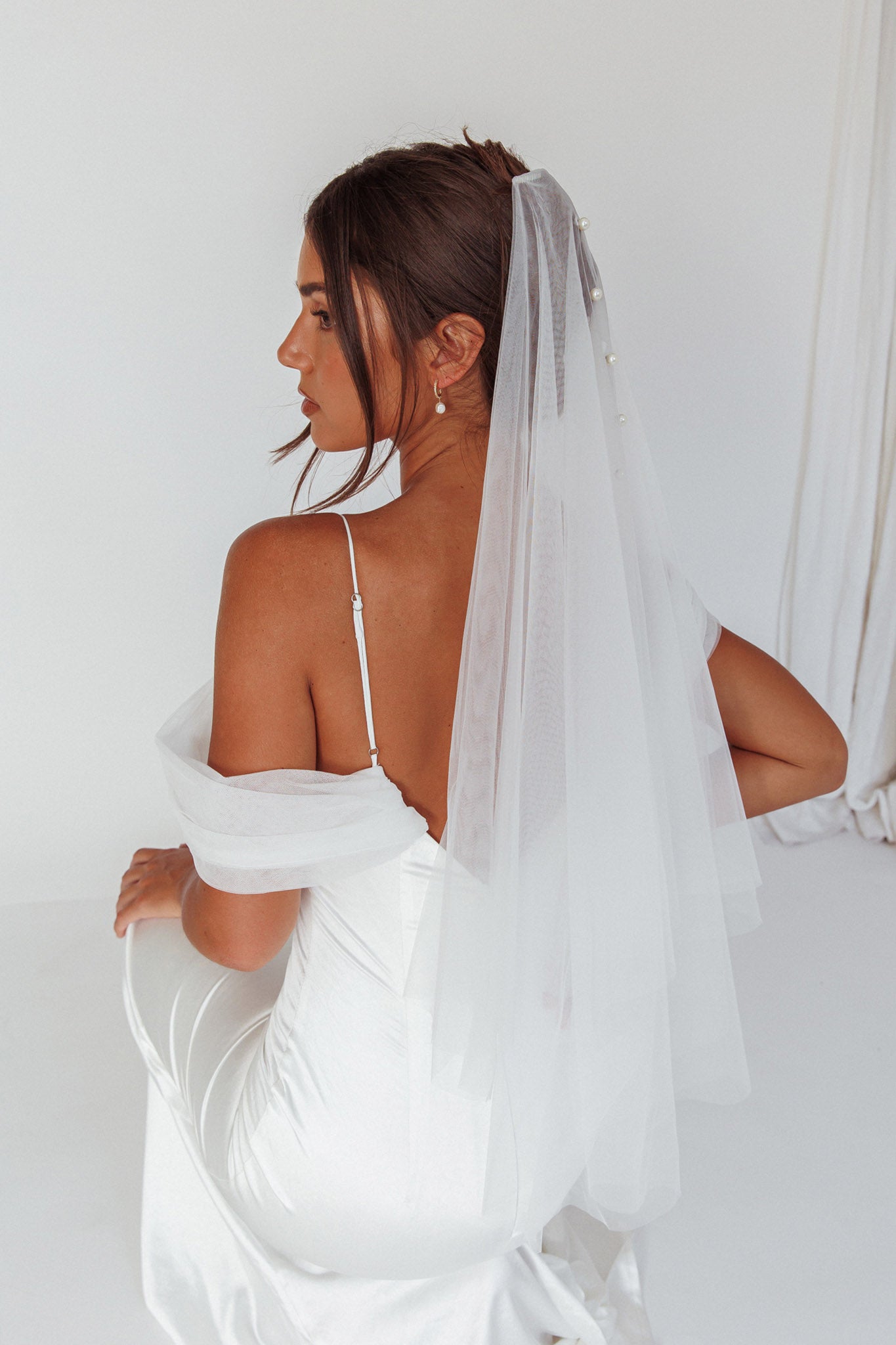 Marina Pearl Accent Veil White-Maymioy