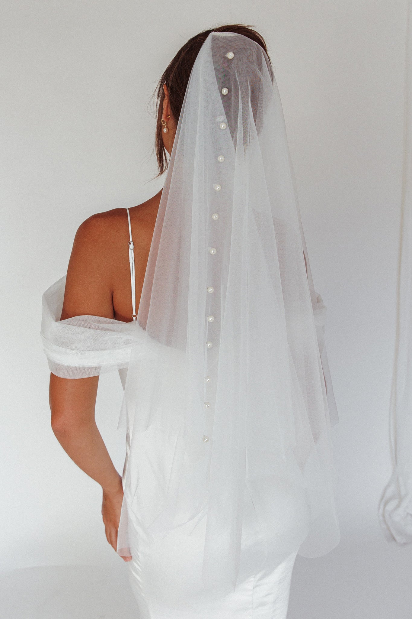 Marina Pearl Accent Veil White-Maymioy