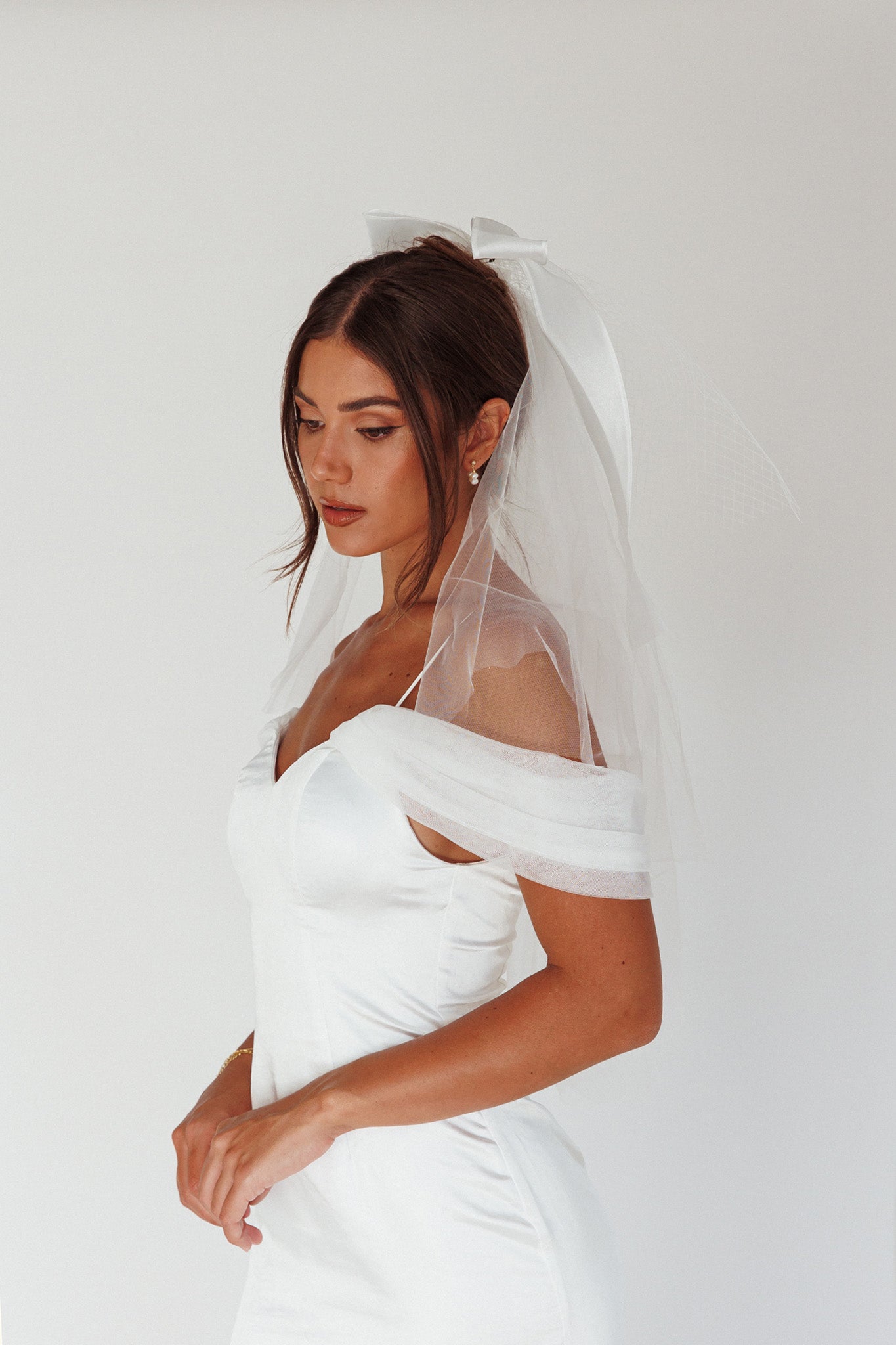 Evelyn Bow & Fishnet Bridal Veil White-Maymioy