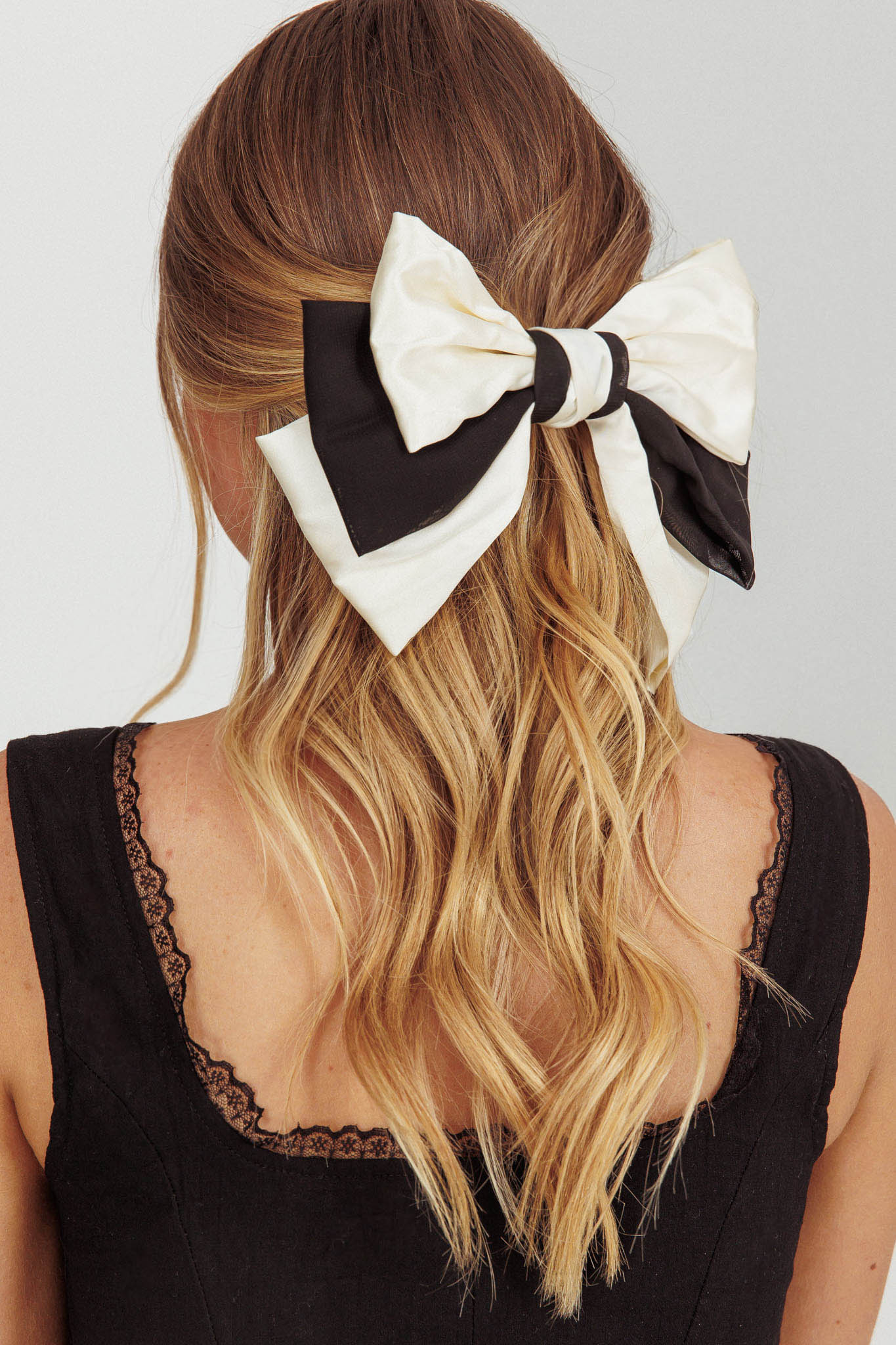 Chi Chi Bow Hairclip Black-Maymioy
