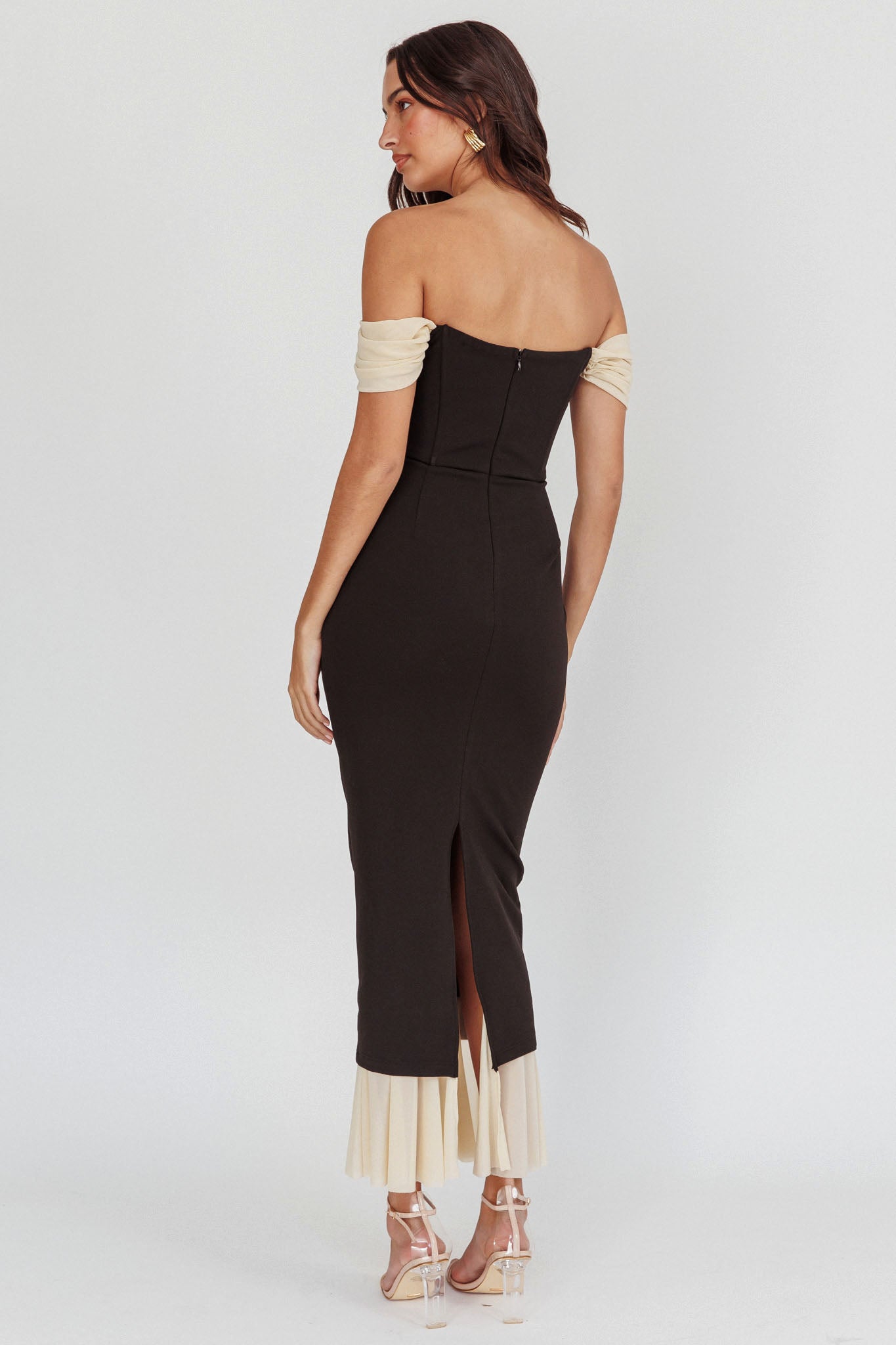 Freesia Off Shoulder Bodycon Maxi Dress Black-Maymioy