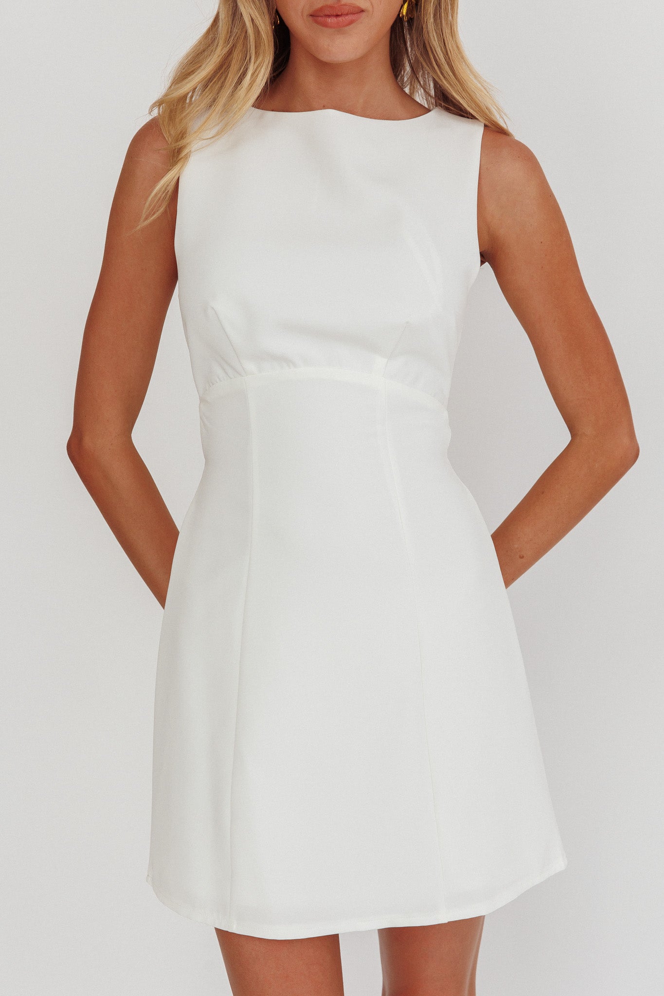 Shannon Boat Neck Sleeveless Mini Dress White-Maymioy