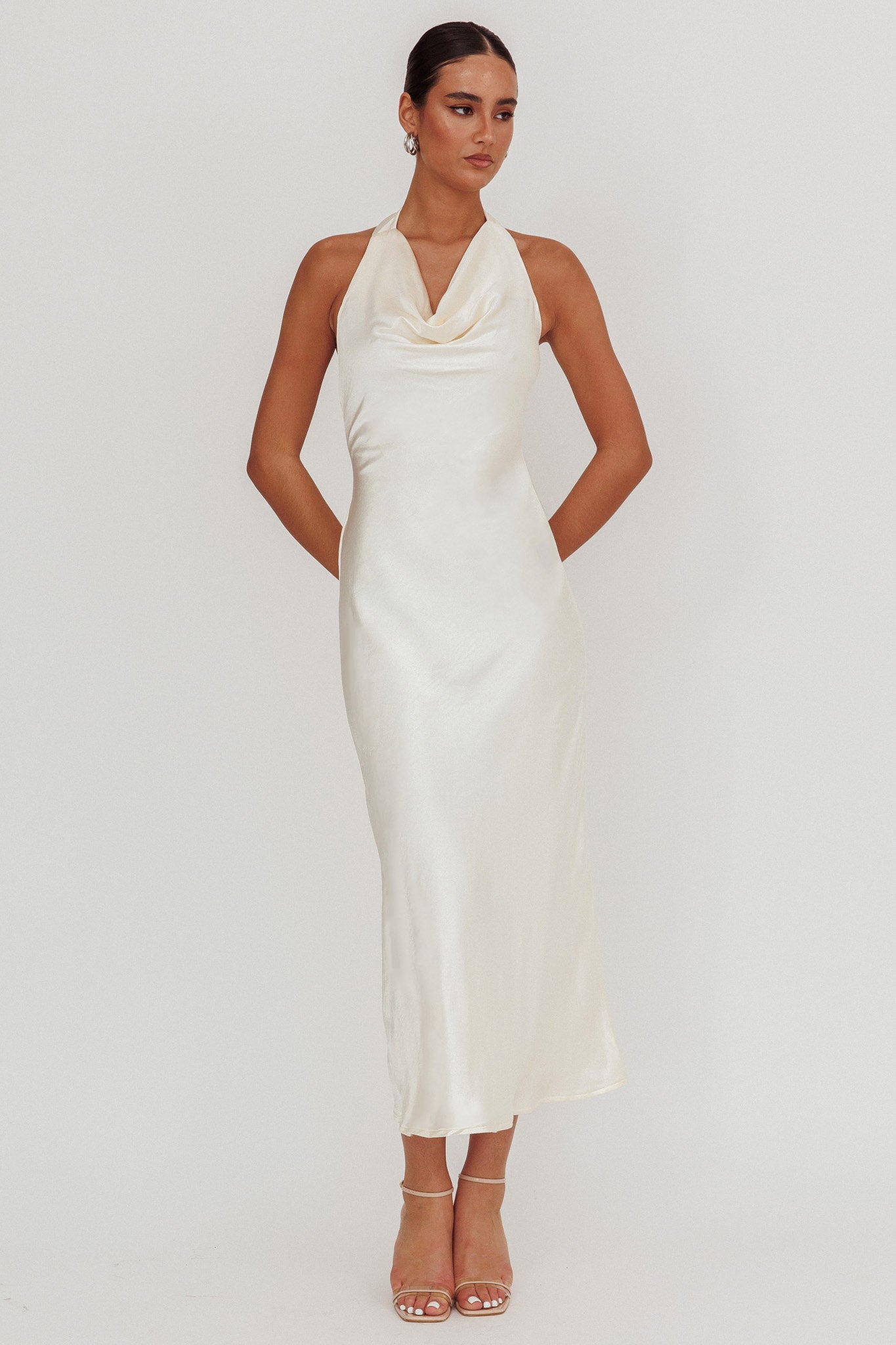 Element Halterneck Maxi Dress Champagne-Maymioy