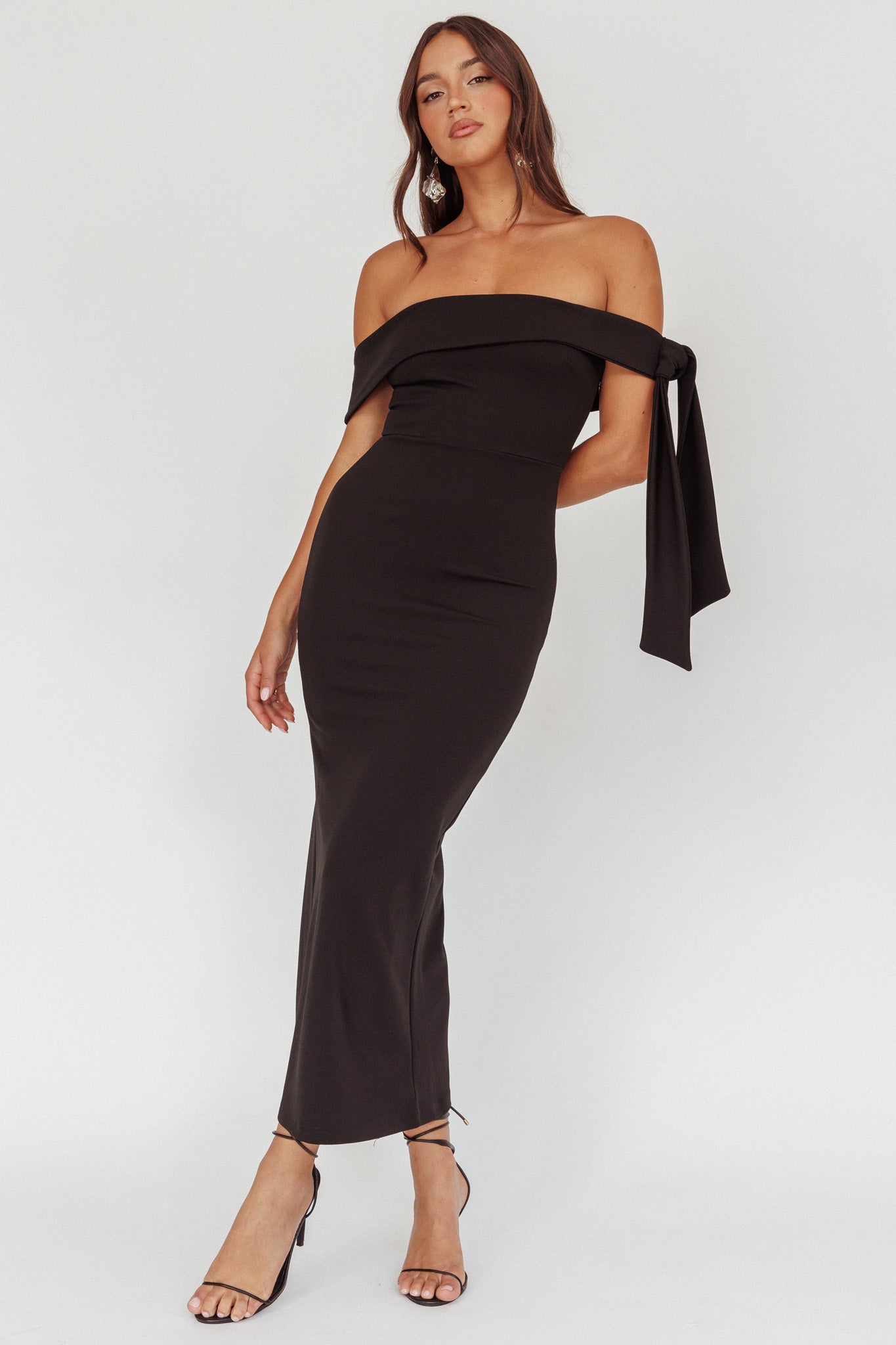 Aurora Sky Off-Shoulder Tie Maxi Dress Black-Maymioy