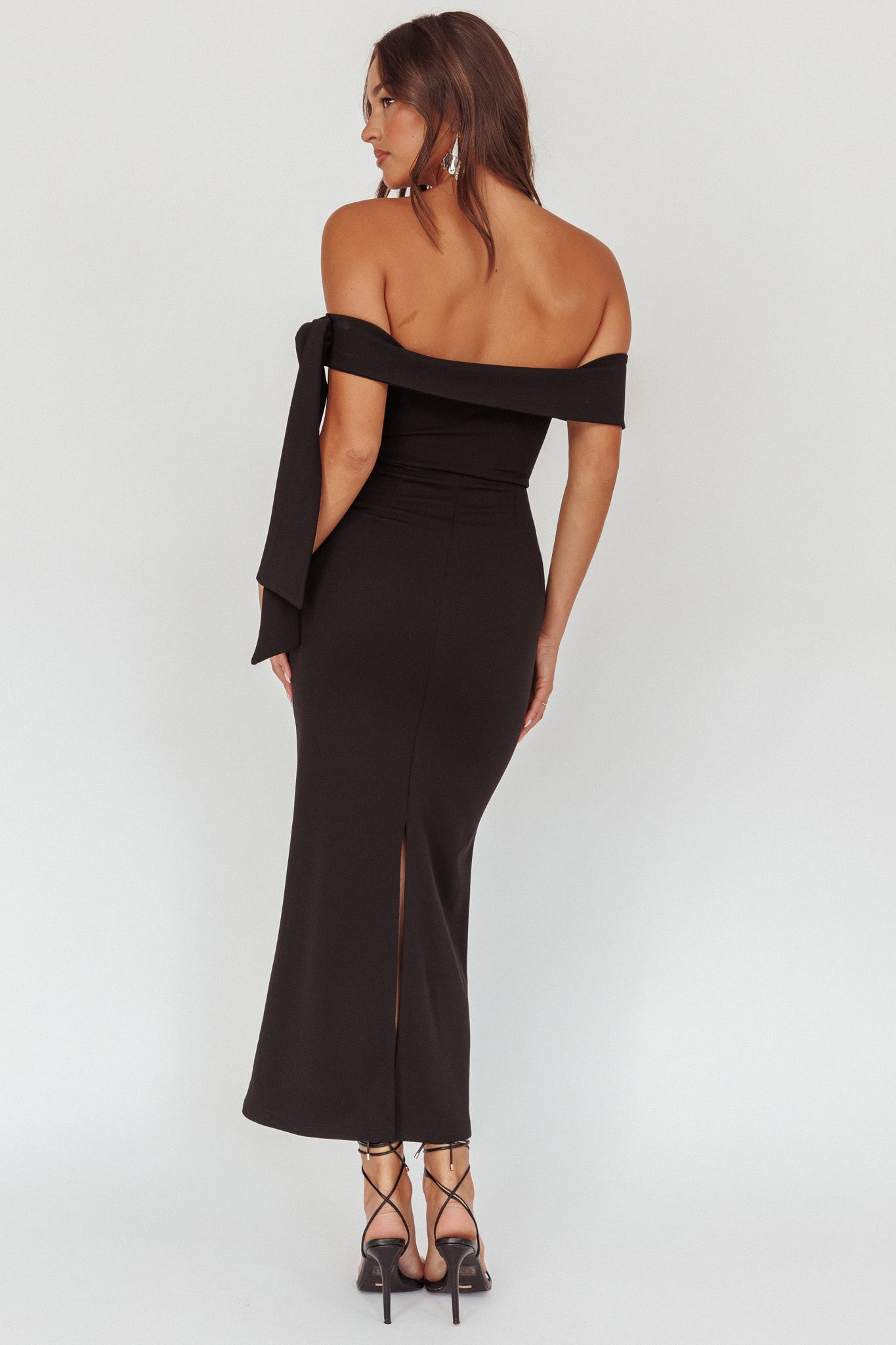 Aurora Sky Off-Shoulder Tie Maxi Dress Black-Maymioy