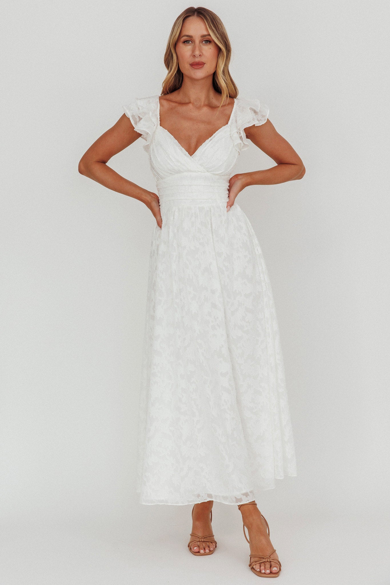 Lola Ruffle Shoulder Maxi Dress Textured White-Maymioy