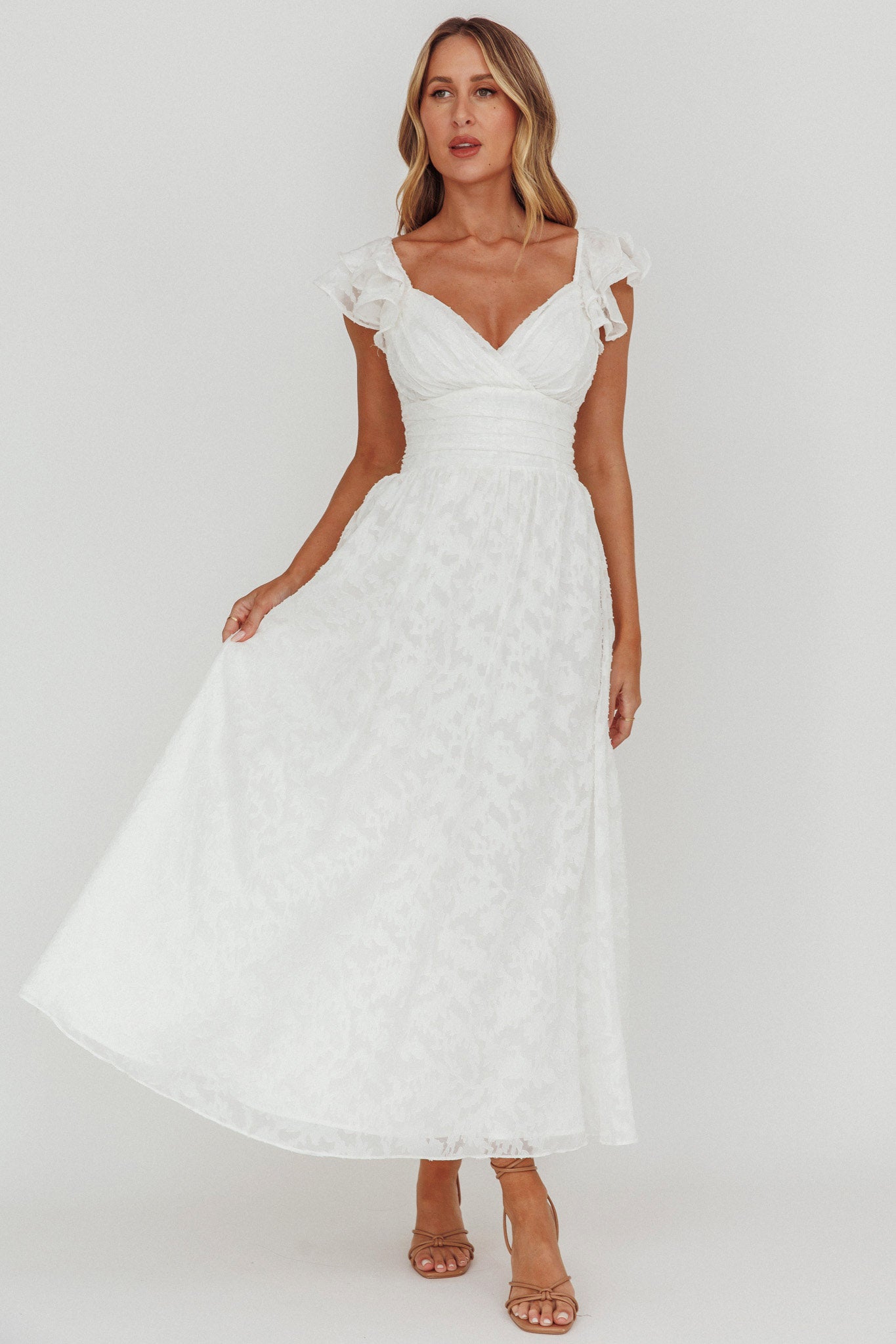 Lola Ruffle Shoulder Maxi Dress Textured White-Maymioy