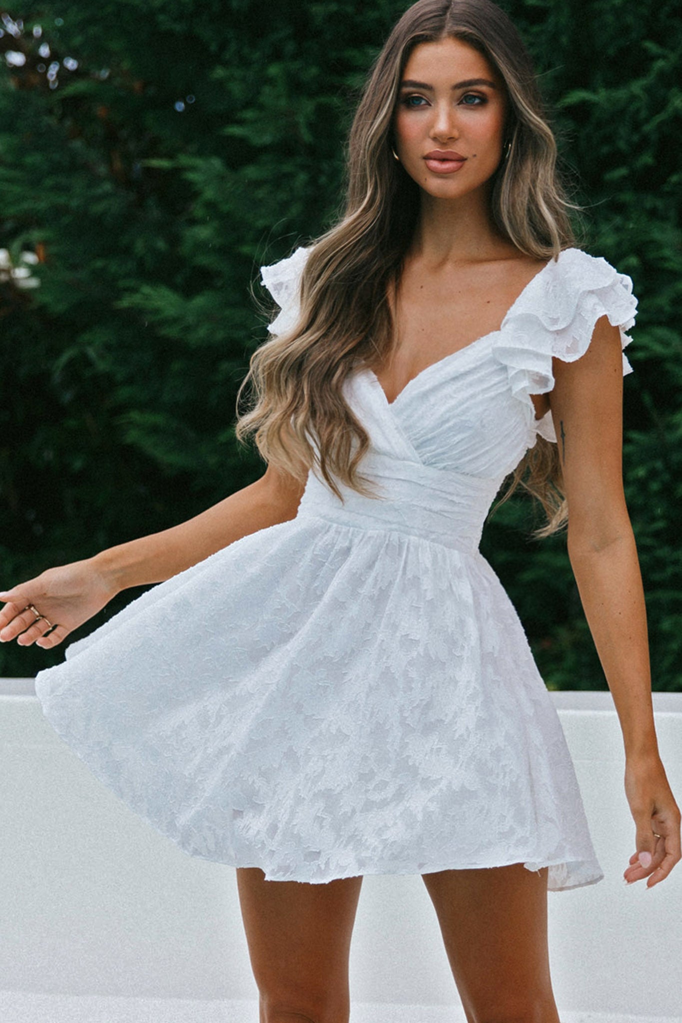Lola Ruffle Shoulder Ruched Dress Textured White-Maymioy