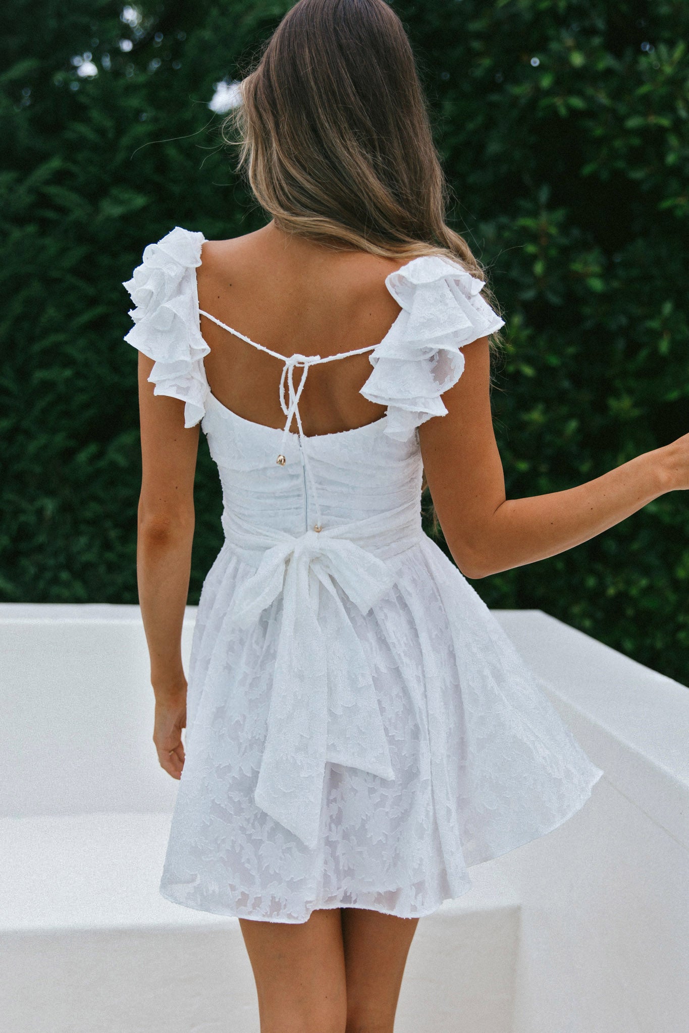 Lola Ruffle Shoulder Ruched Dress Textured White-Maymioy