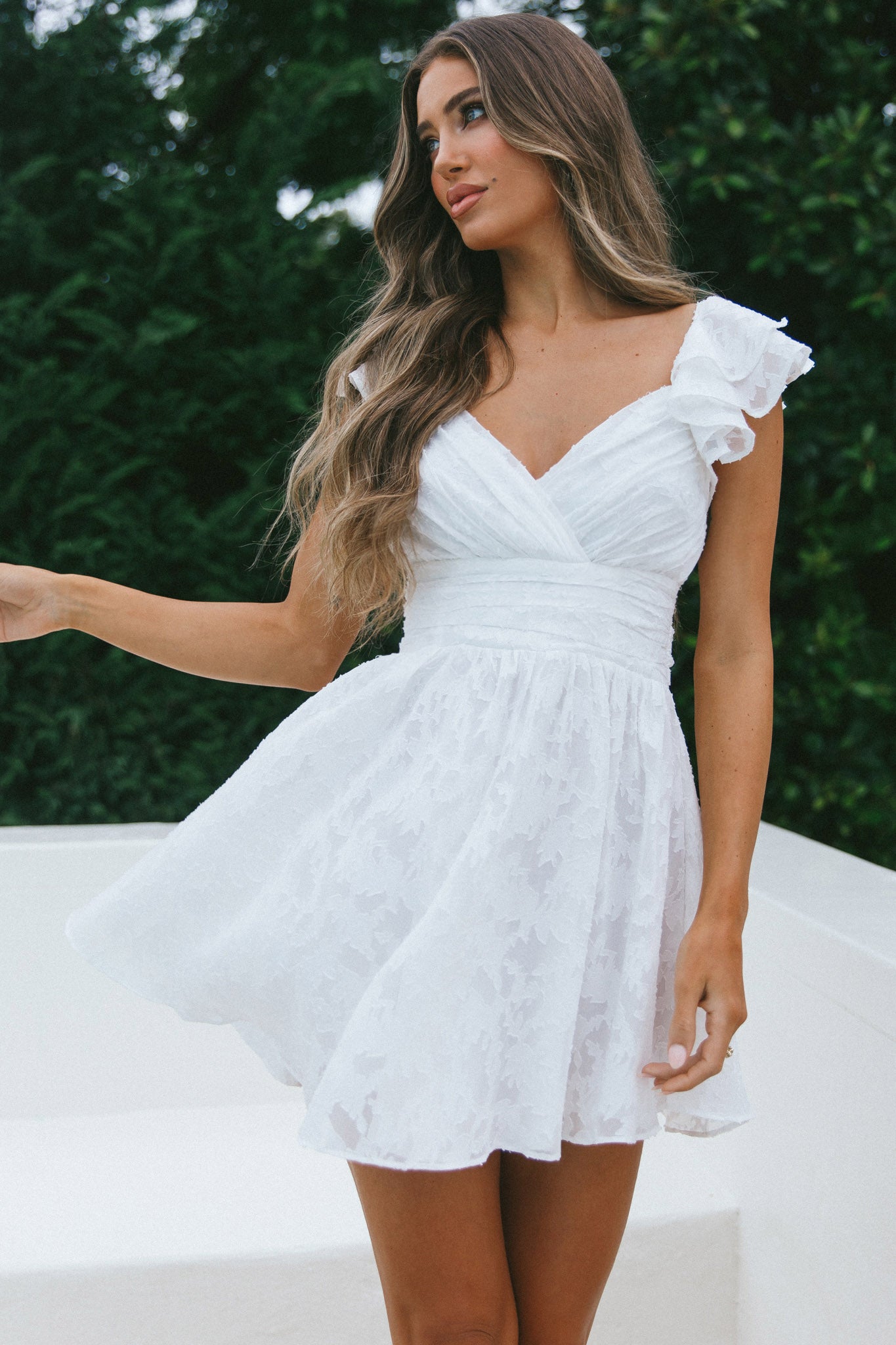 Lola Ruffle Shoulder Ruched Dress Textured White-Maymioy